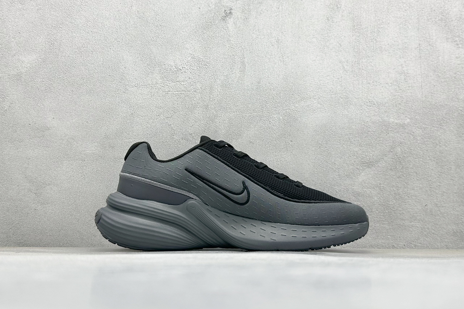 Nike Uplift 潮流舒适 织物防滑耐磨 低帮跑步鞋 IB2765-008