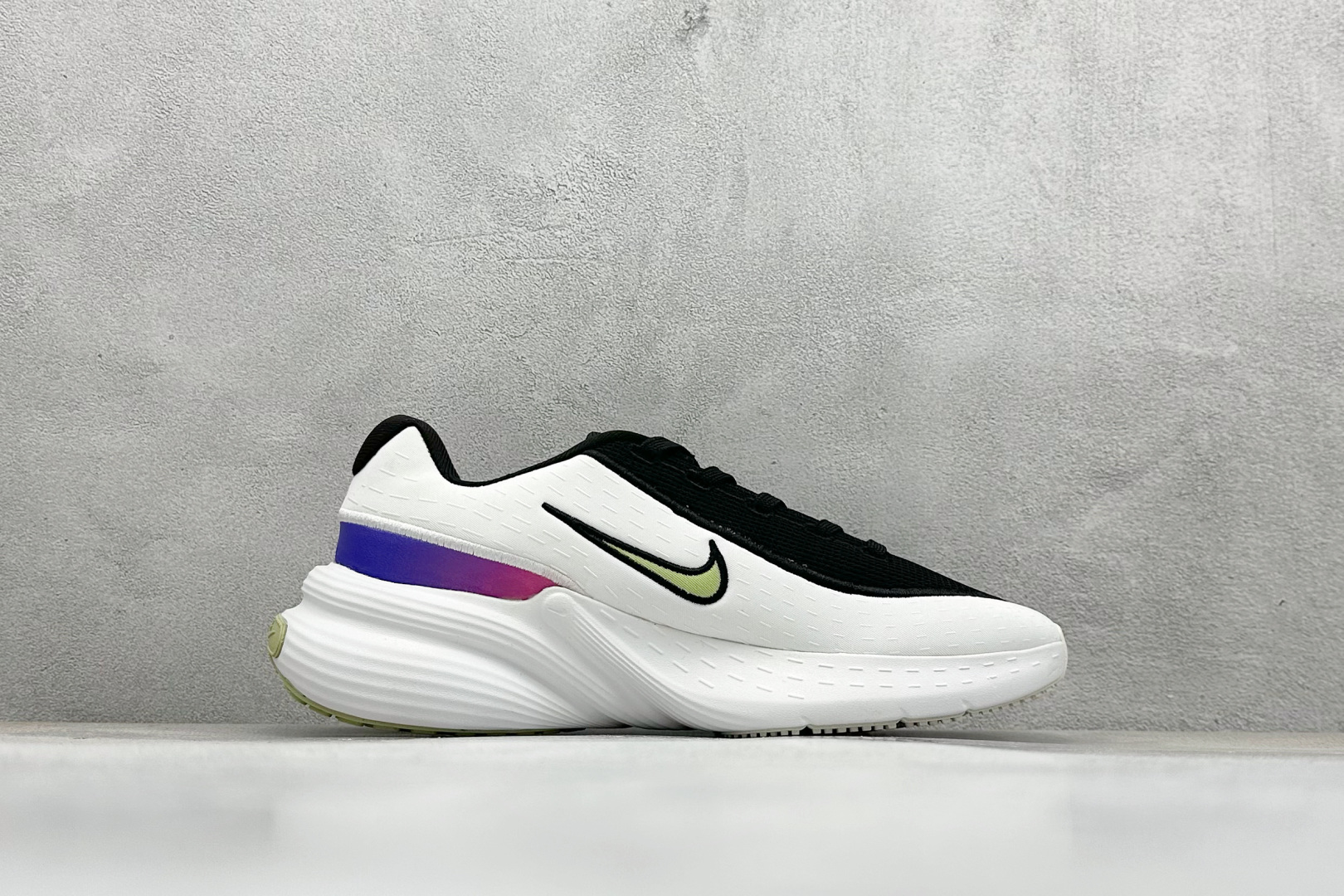 Nike Uplift 潮流舒适 织物防滑耐磨 低帮跑步鞋 IB2765-100