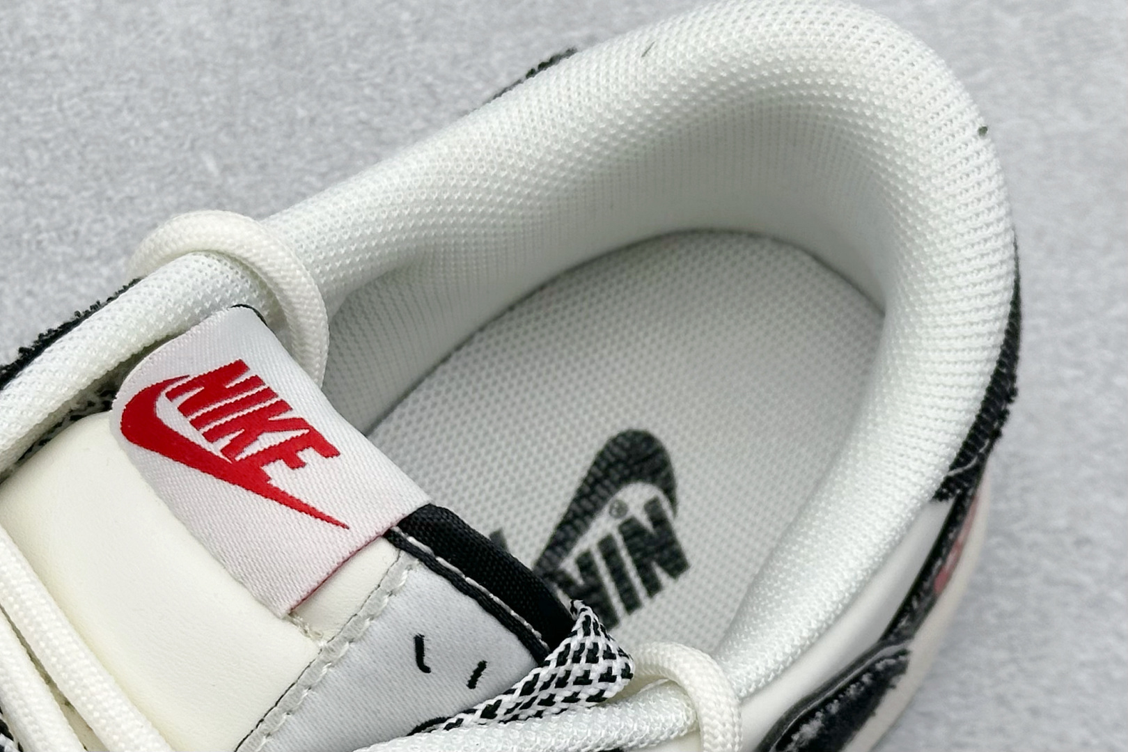 Travis Scott x Fragment Design x Jordan Air Jordan 1 Low SP 李维斯联名——“米白黑帆布绑带” HT5088-600
