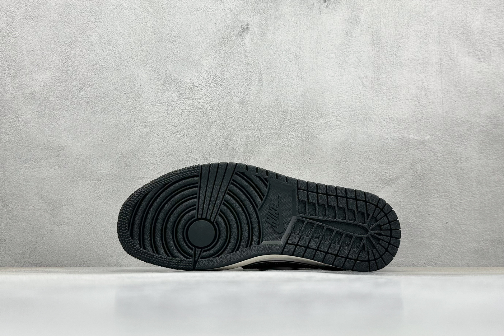 Travis Scott x Fragment Design x Jordan Air Jordan 1 Low SP 李维斯联名——“米白黑帆布绑带” HT5088-600