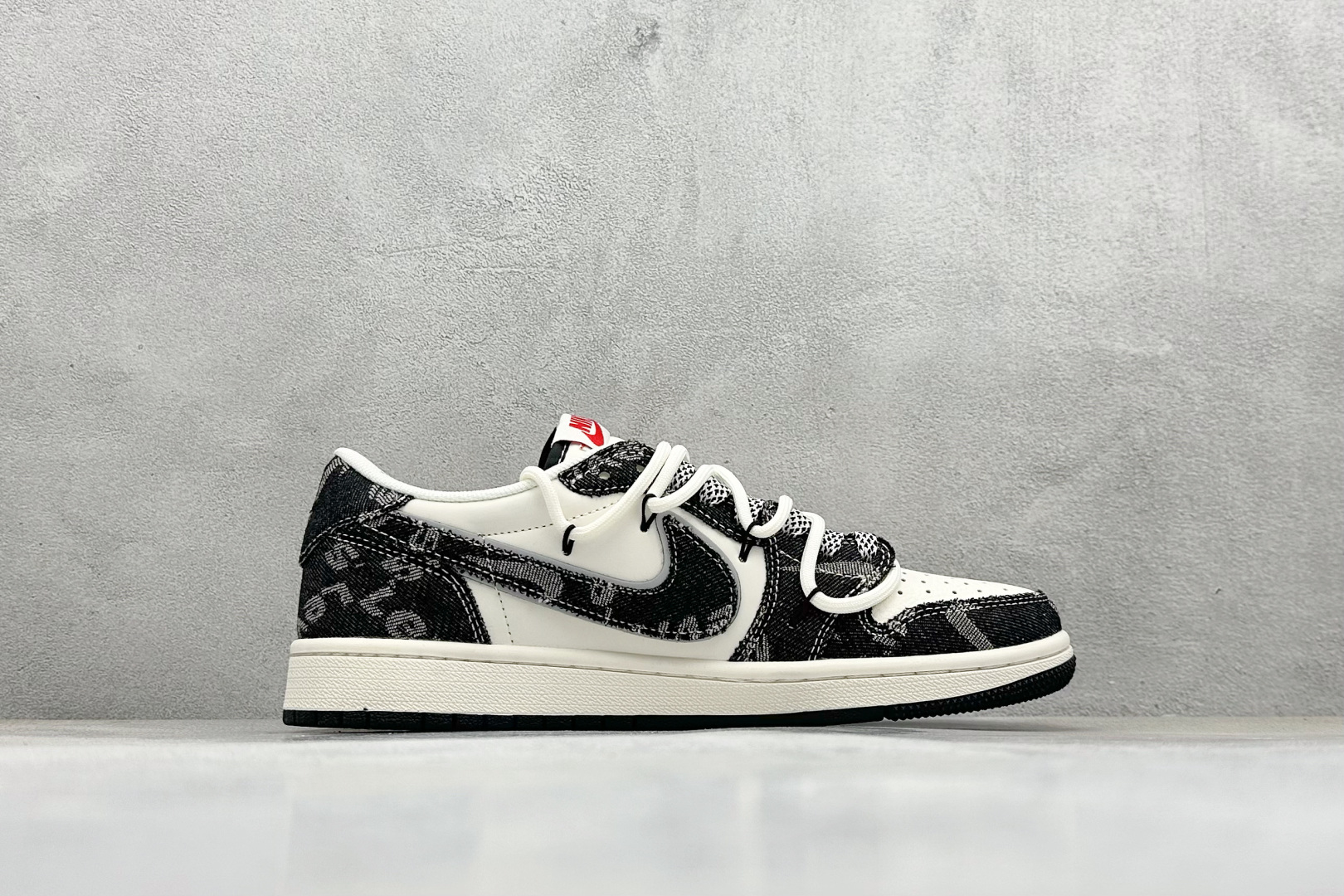 Travis Scott x Fragment Design x Jordan Air Jordan 1 Low SP 李维斯联名——“米白黑帆布绑带” HT5088-600