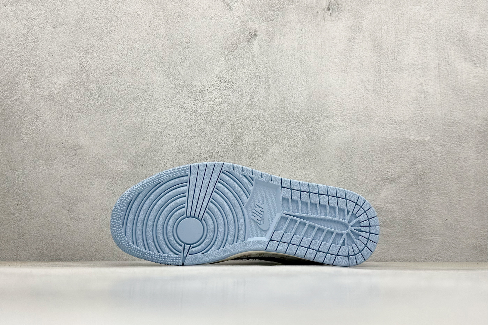 Travis Scott x Nike Air Jordan 1 Low x Stussy Air Jordan 1 Low 反转蓝白小勾满天星倒钩 HS8068-037
