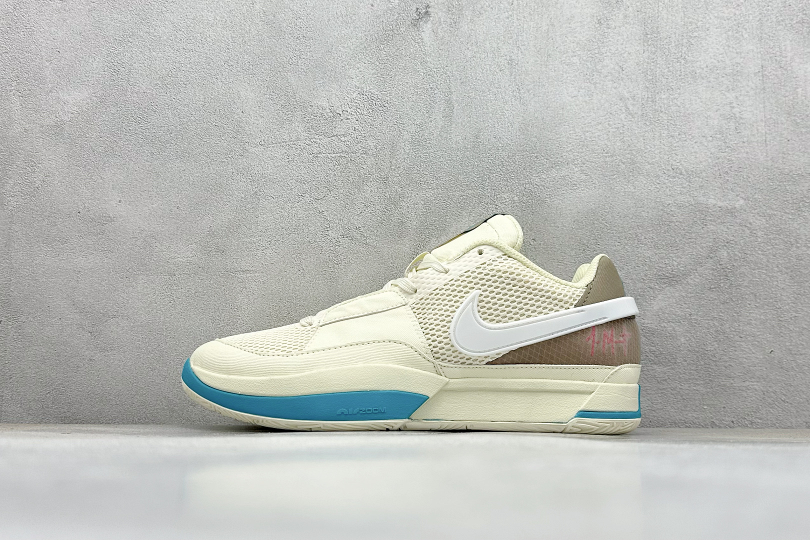 福利特价 
NIKE JA 1 EP 莫兰特运动休闲篮球鞋

货号  FV1288-001
尺码：36-