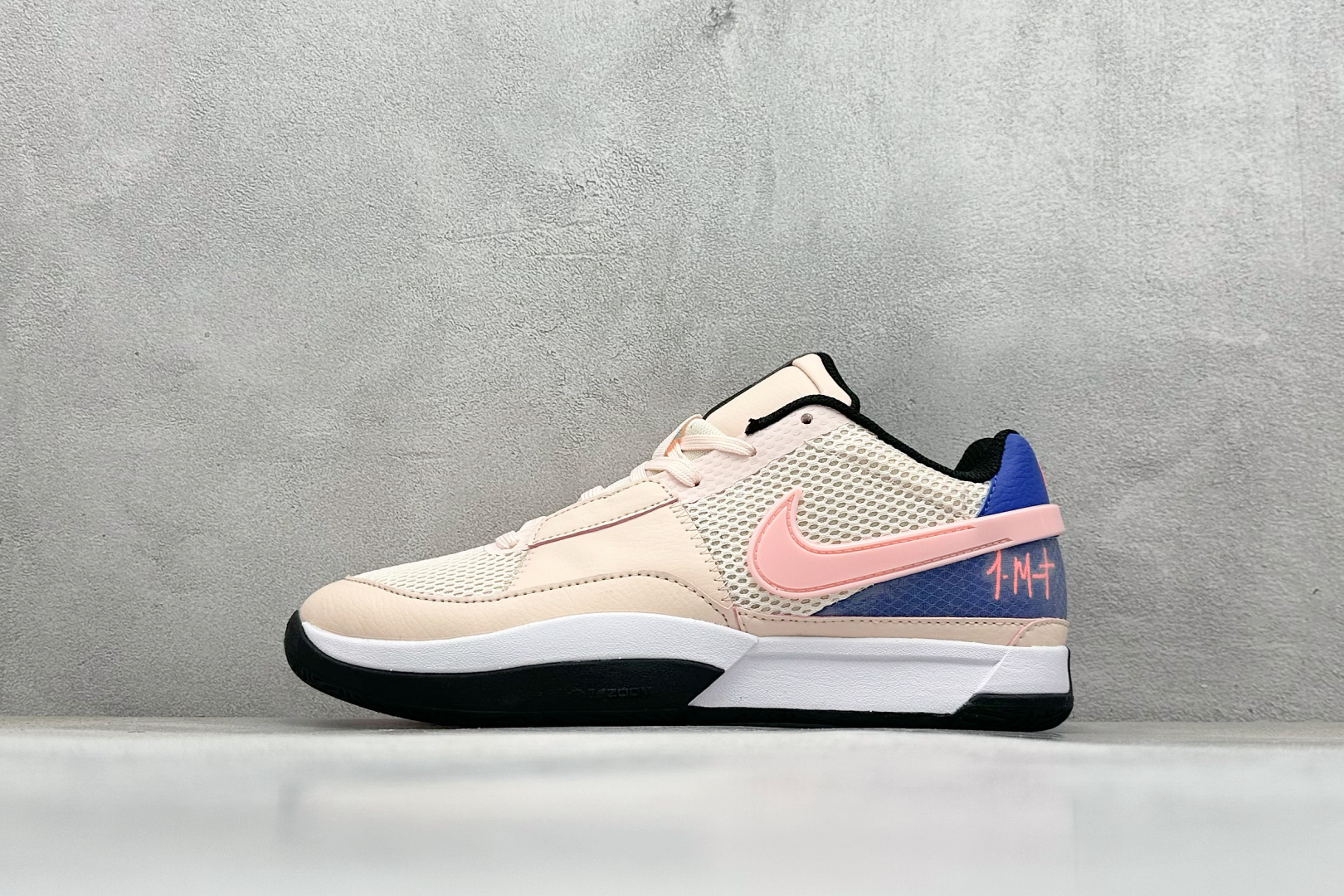 福利特价 
NIKE JA 1 EP 莫兰特运动休闲篮球鞋

货号  FV1288-001
尺码：36-