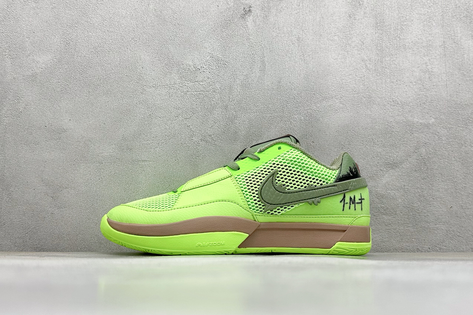 福利特价 
NIKE JA 1 EP 莫兰特运动休闲篮球鞋

货号  FV1288-001
尺码：36-