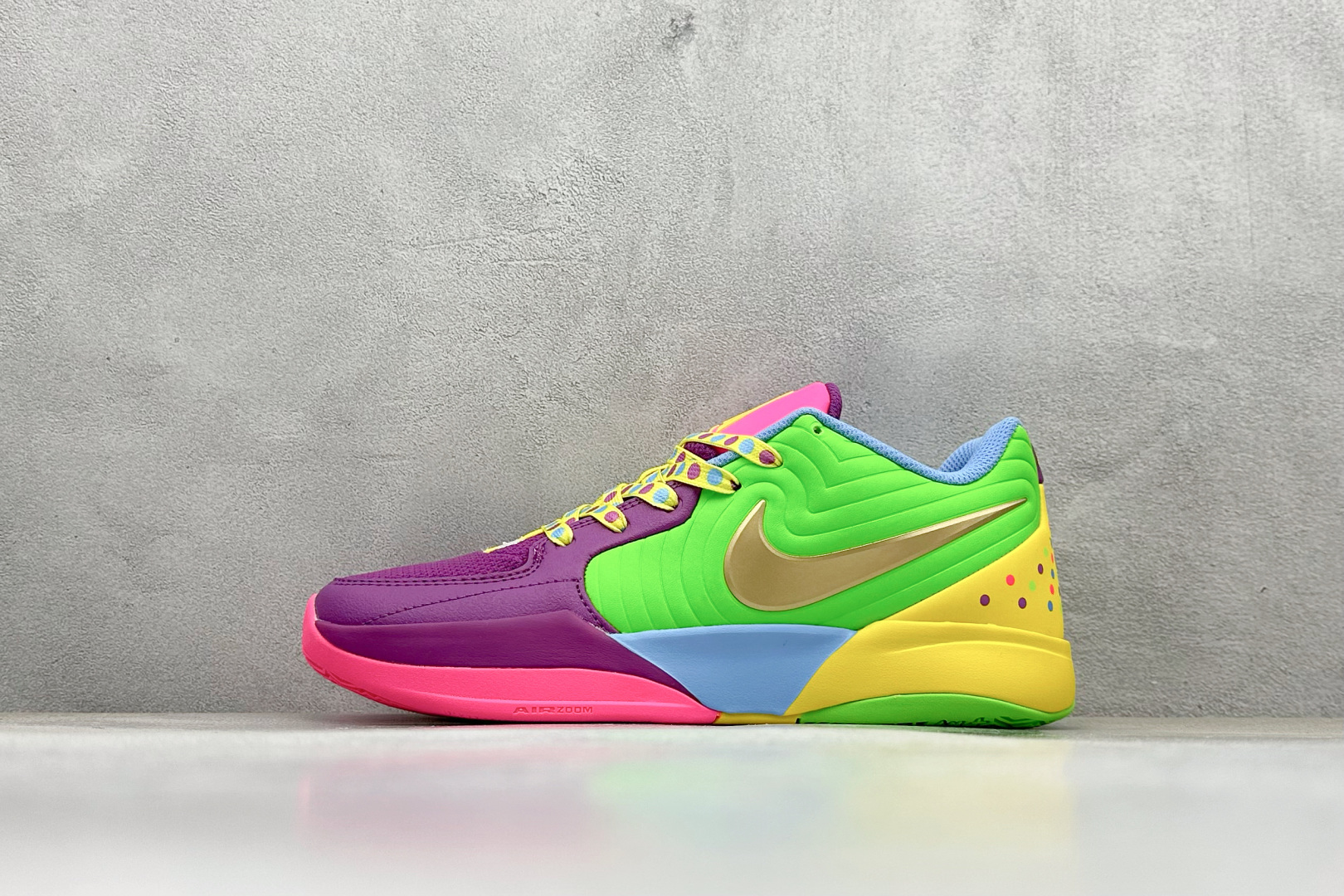 福利特价 
NIKE JA 2 XMAS PE EP 莫兰特运动休闲篮球鞋

货号  FD7327 10