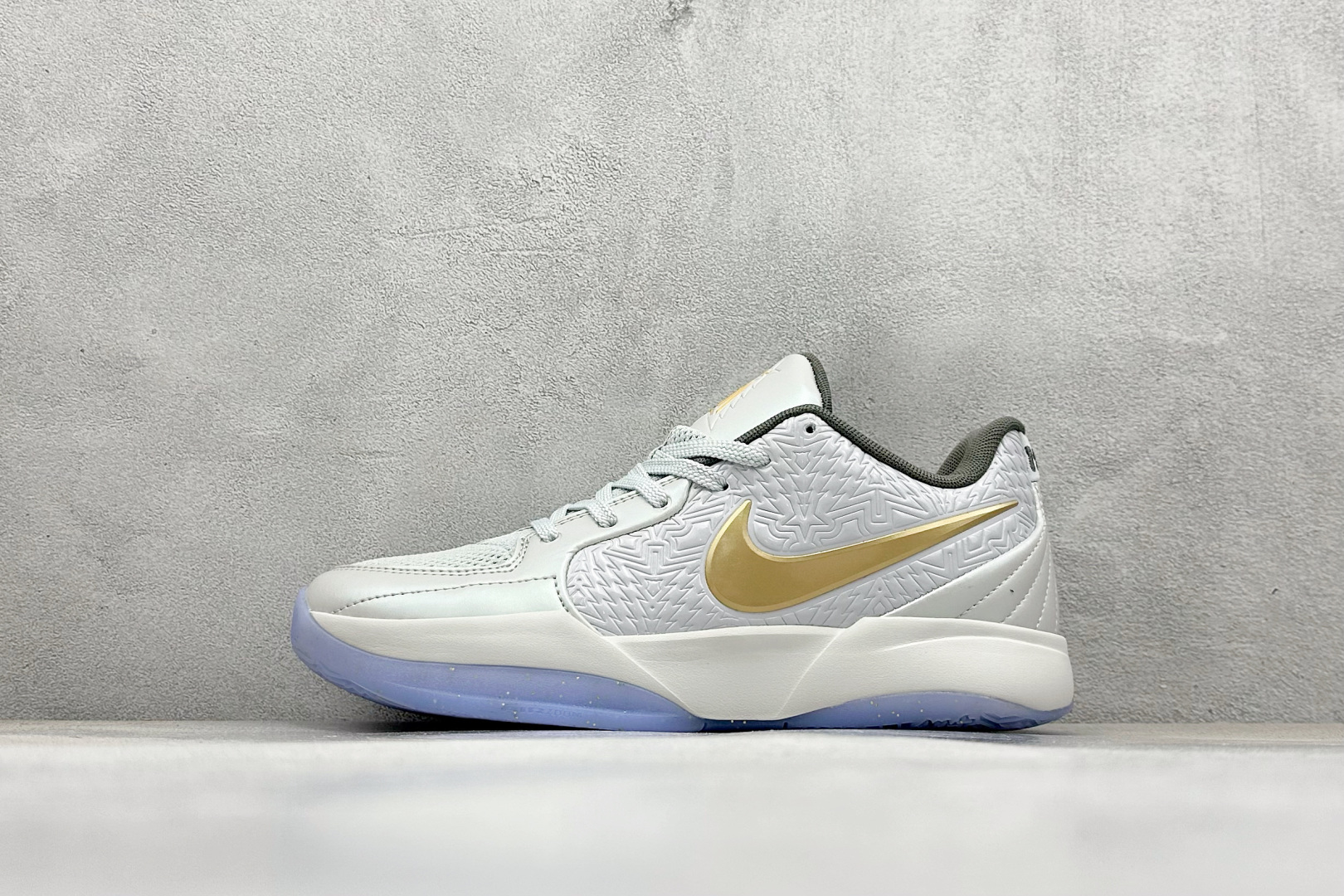 福利特价 
NIKE JA 2 XMAS PE EP 莫兰特运动休闲篮球鞋

货号  FD7327 10