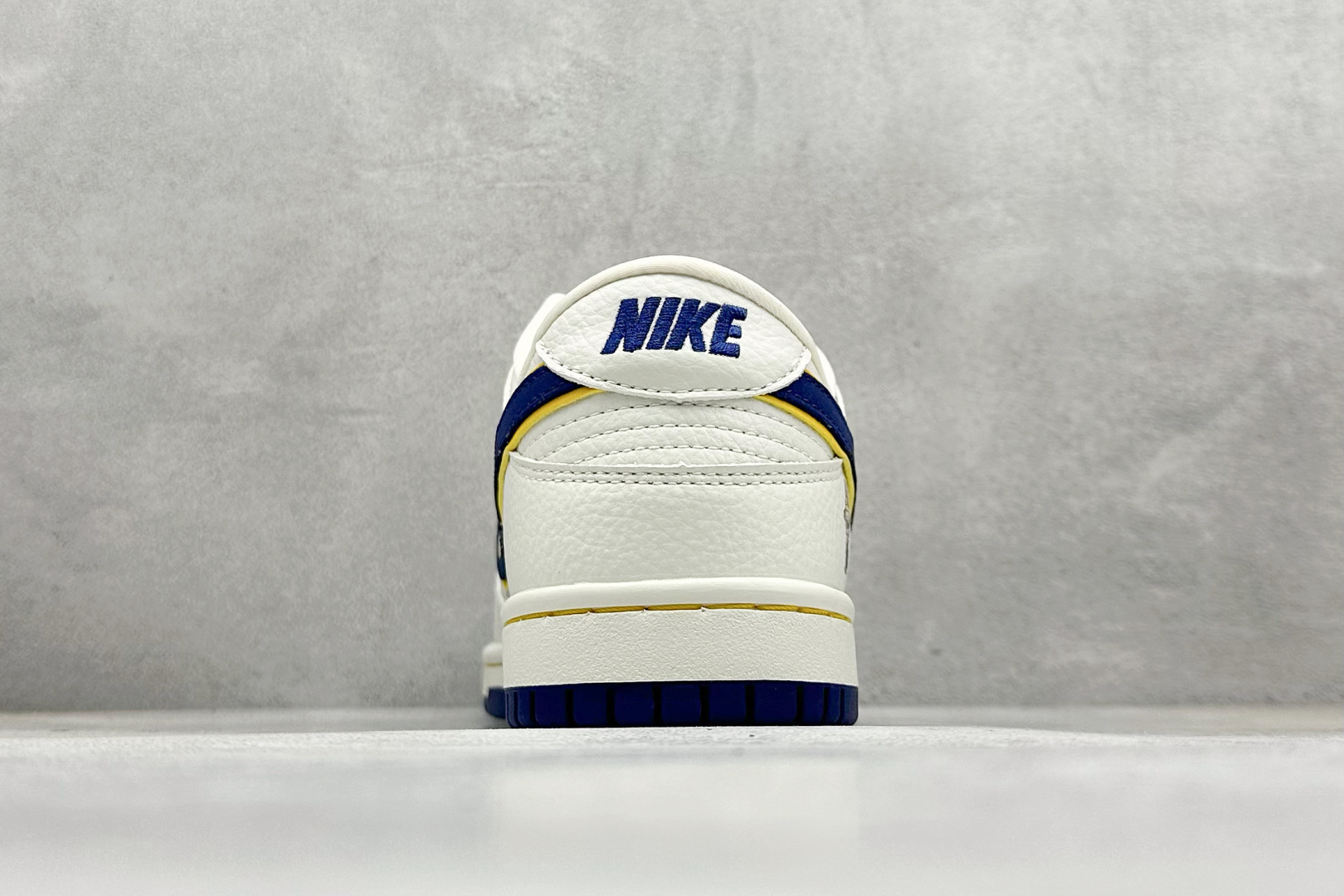 SC版Nike SB Dunk Low 三方联名 白蓝金 高端定制 低帮休闲板鞋 SC0601-457