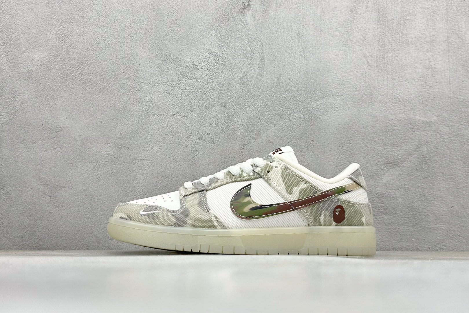 福利特价 
Nk SB Dunk Low Bape联名-水晶迷彩 周年高端定制 低帮休闲板鞋
#定制鞋