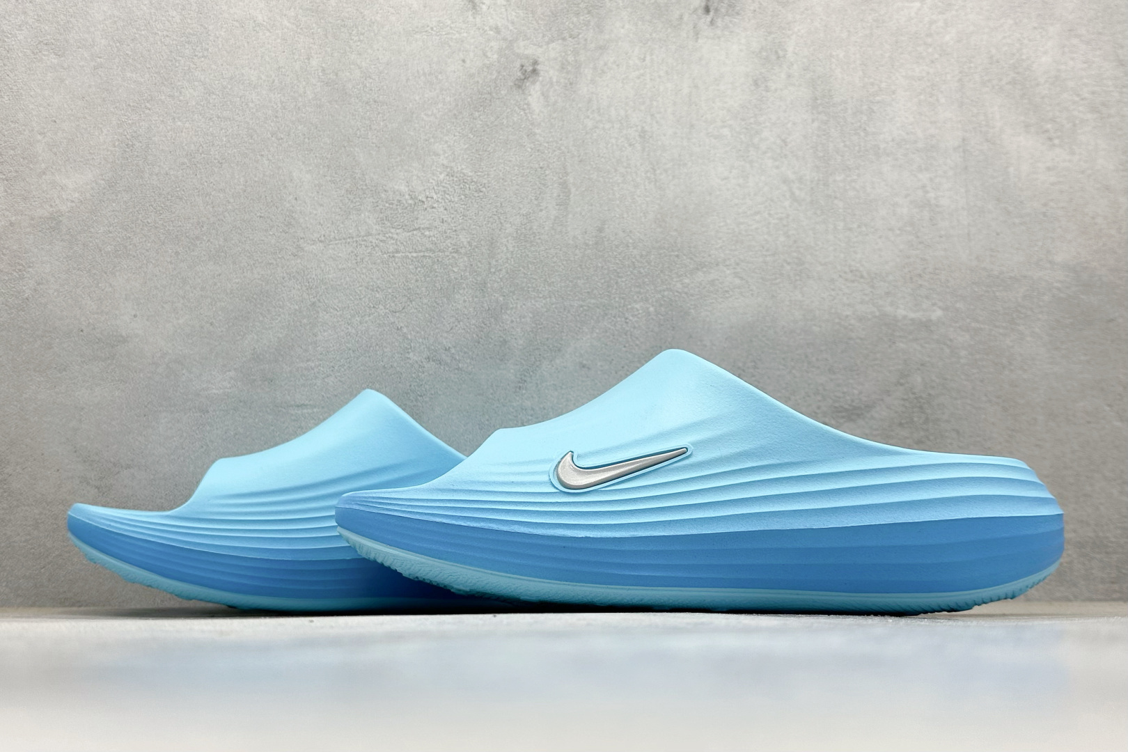 Nike ReactX Rejuven8 Slide 耐克夏日穿搭凉鞋 HV4479-400