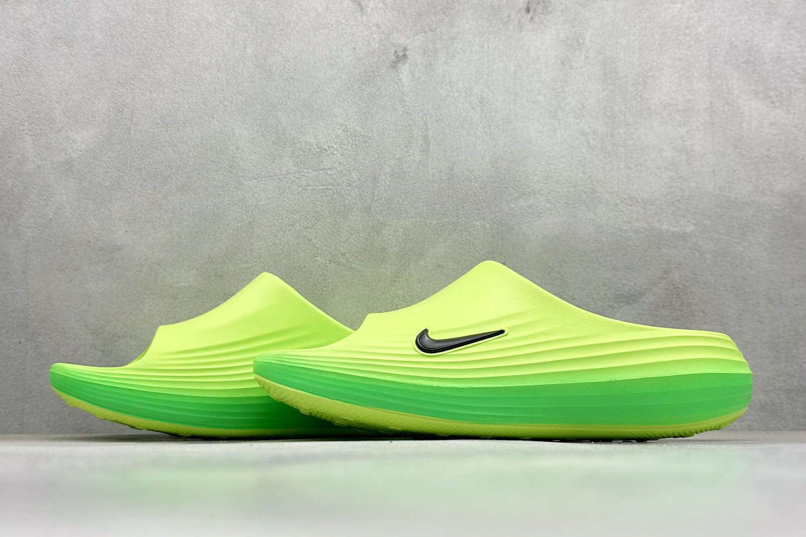 Nike ReactX Rejuven8 Slide 耐克夏日穿搭凉鞋 HV4479-301
