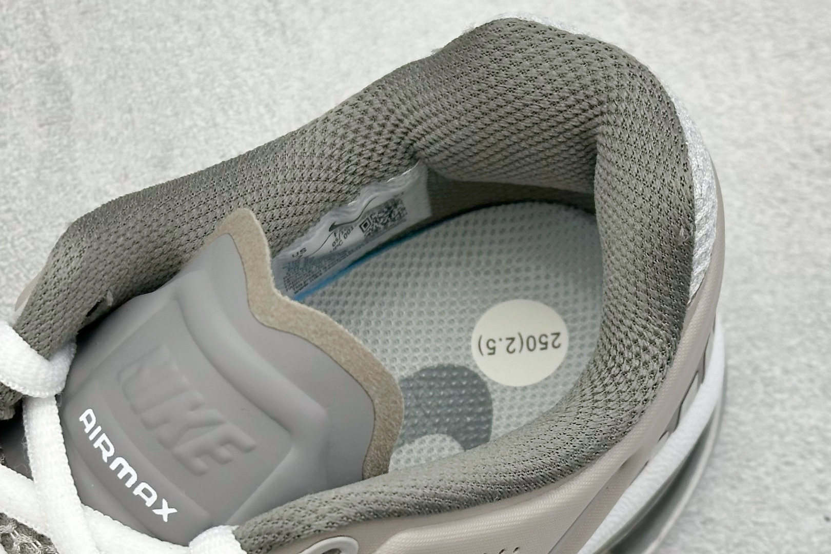 NIKE Air Max 2013 耐克复古透气网布 全掌气垫 缓震跑步鞋 FZ4140-025