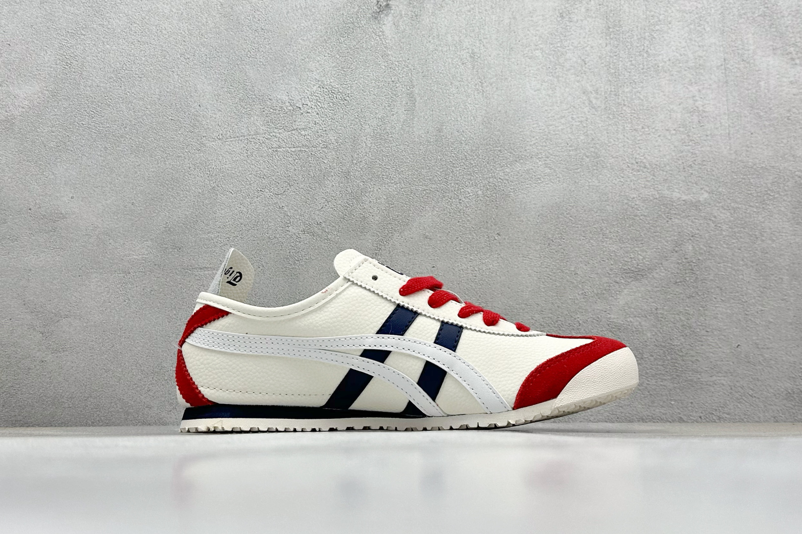 Onitsuka Tiger Mexico 66 Paraty x Louis Vuitt百搭单品 板鞋 DL408-138