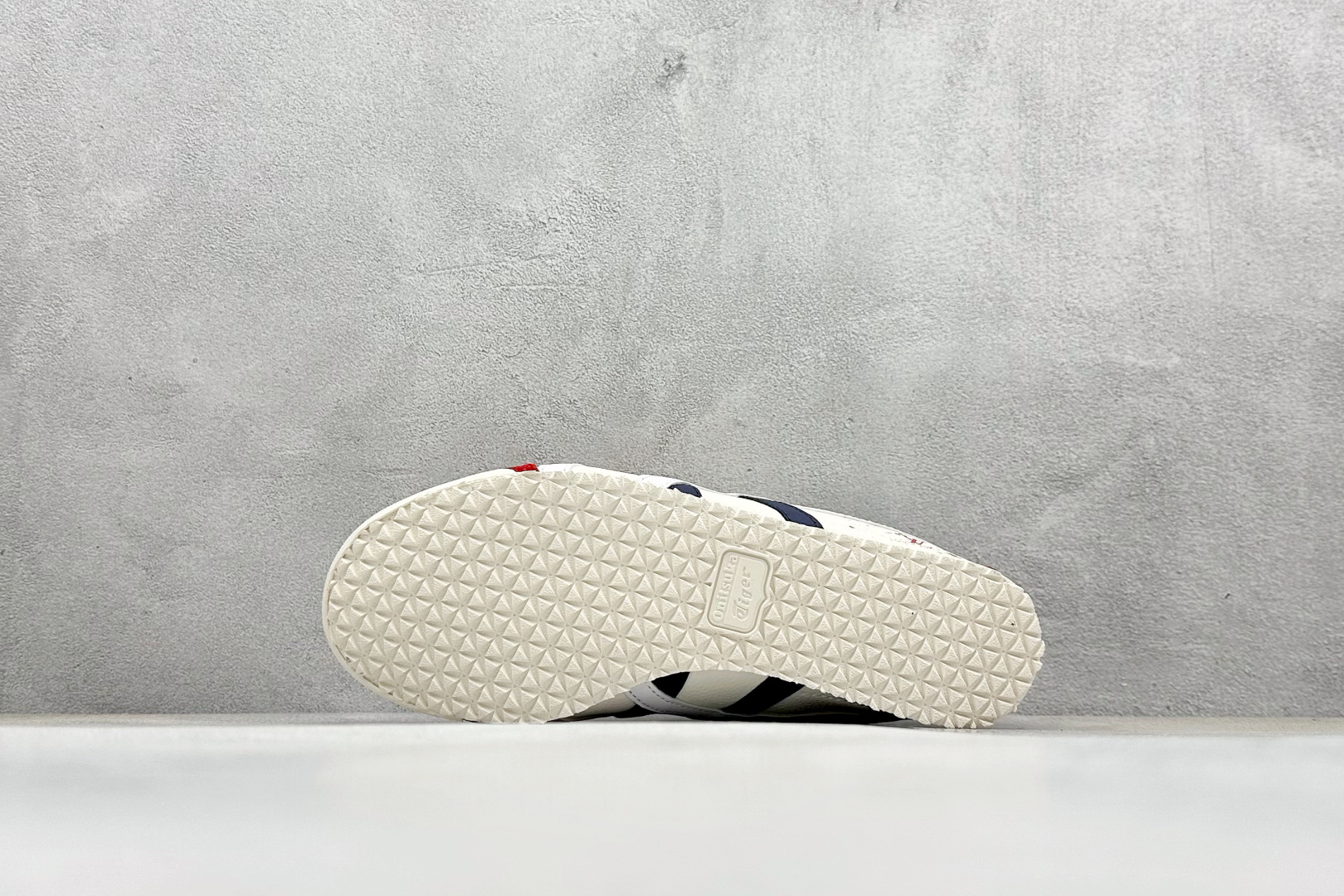 Onitsuka Tiger Mexico 66 Paraty x Louis Vuitt百搭单品 板鞋 DL408-138