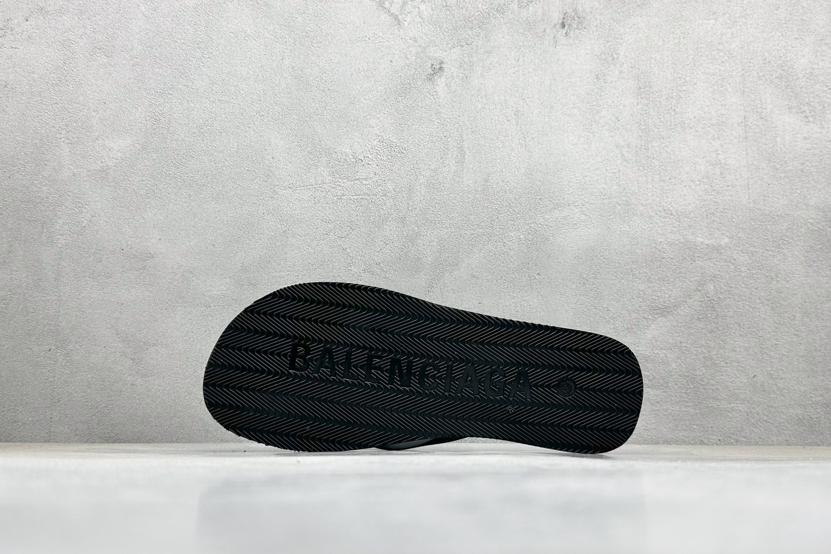 OK版Balenciaga Track Sneaker Recy Cled 巴黎世家夏季人字休闲拖 W1TAA 1090