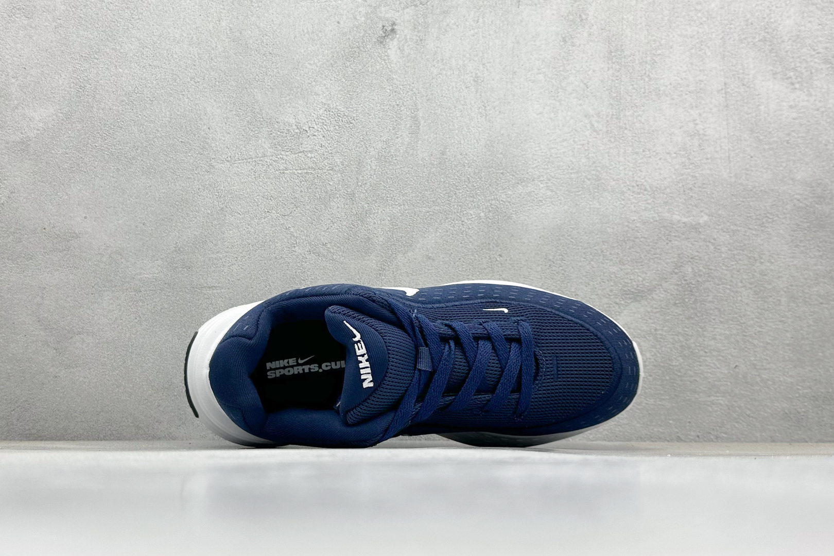  终端放店
Nike Uplift SC 潮流舒适 织物防滑耐磨 低帮跑步鞋 
鞋底软弹又有支撑感防滑耐