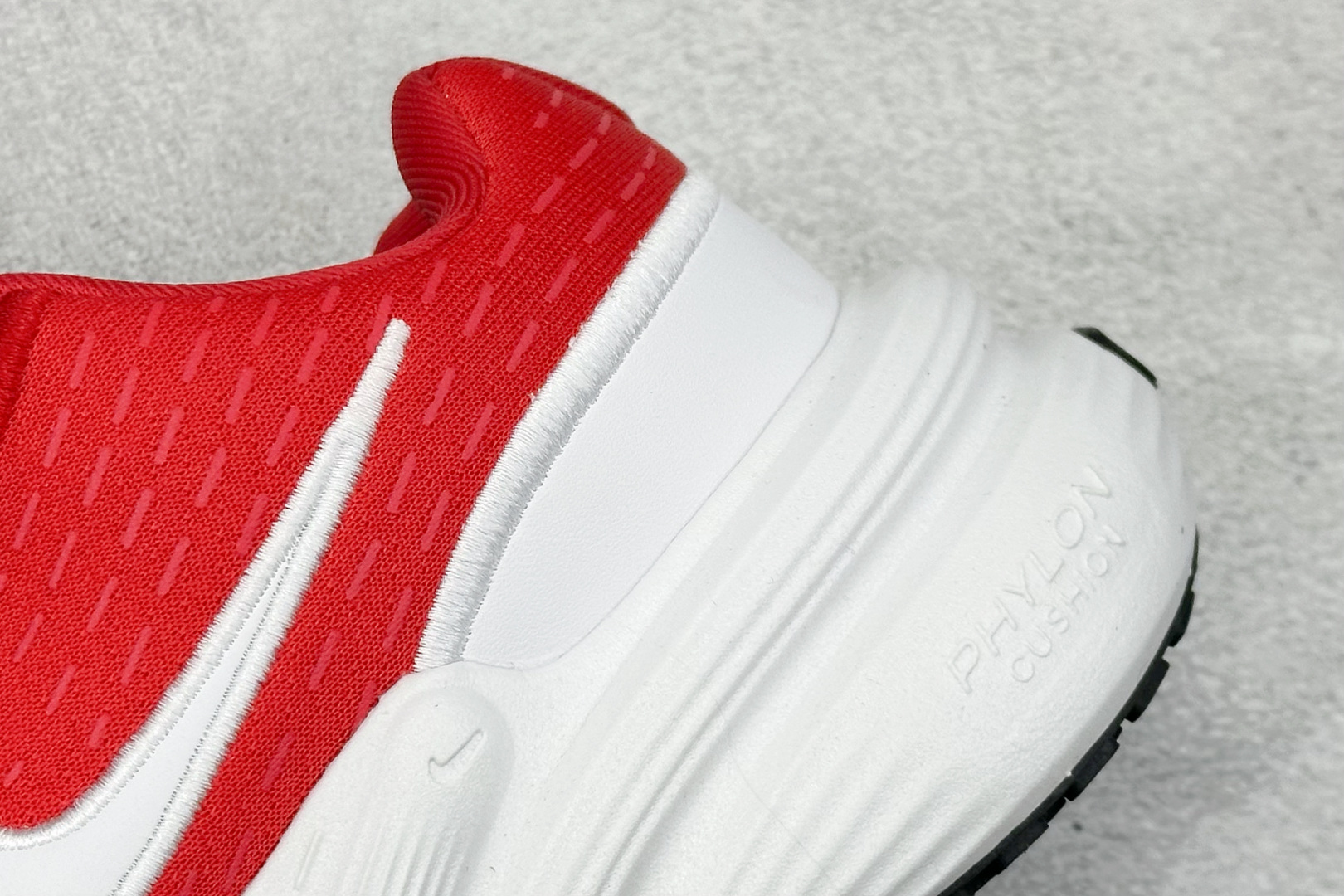  终端放店
Nike Uplift SC 潮流舒适 织物防滑耐磨 低帮跑步鞋 
鞋底软弹又有支撑感防滑耐