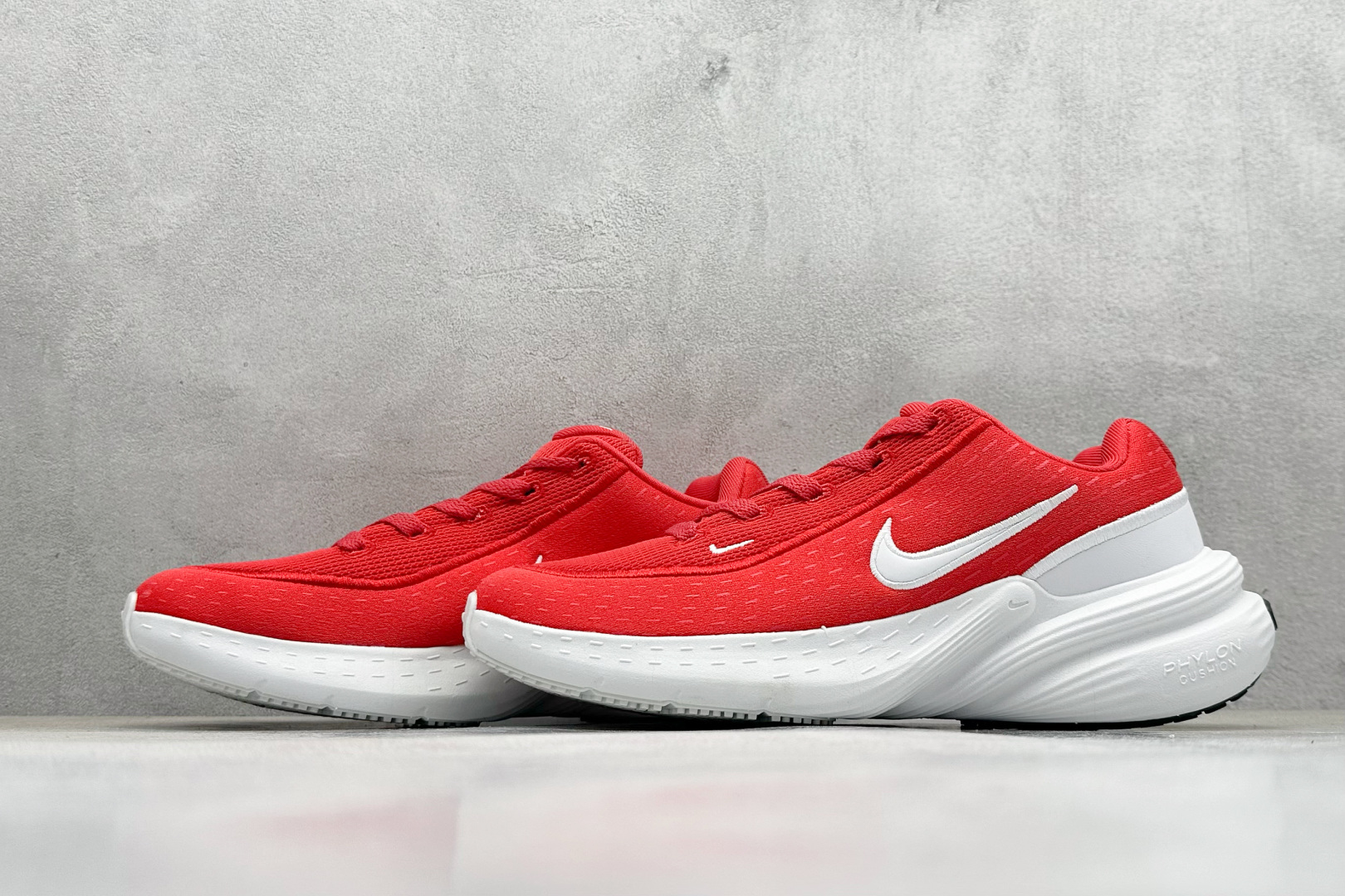  终端放店
Nike Uplift SC 潮流舒适 织物防滑耐磨 低帮跑步鞋 
鞋底软弹又有支撑感防滑耐