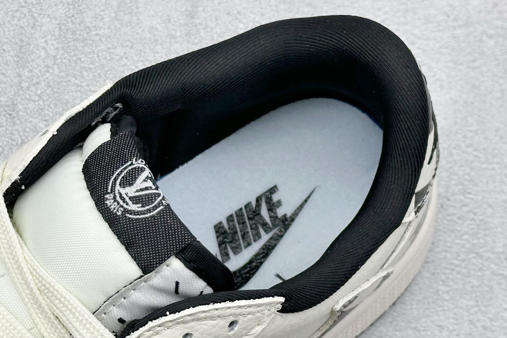 SC版Travis Scott x Fragment Design x Air Jordan 1 Low SP AJ1 乔1 LV联名 白黑两小勾 低帮文化休闲板鞋 LD2028-040