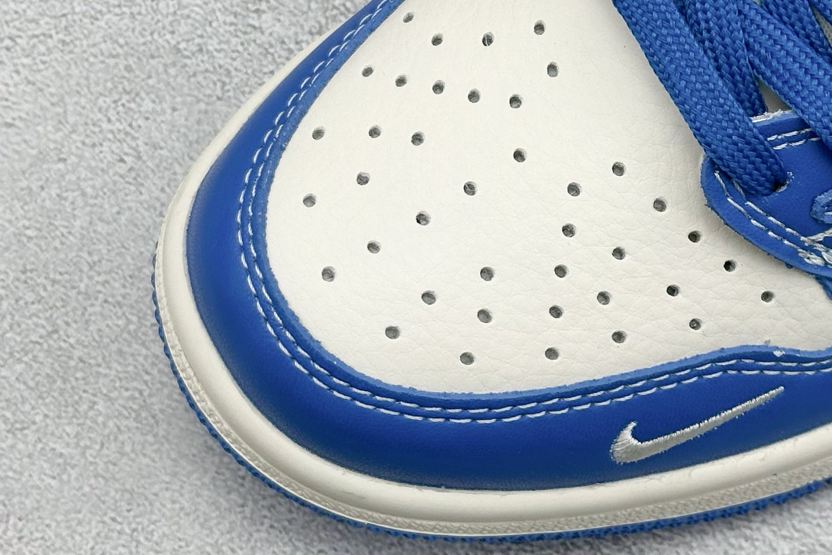 XC版Travis Scott x Nike Air Jordan 1 Low x The North Face 反转蓝白小勾倒钩 LD2025-033