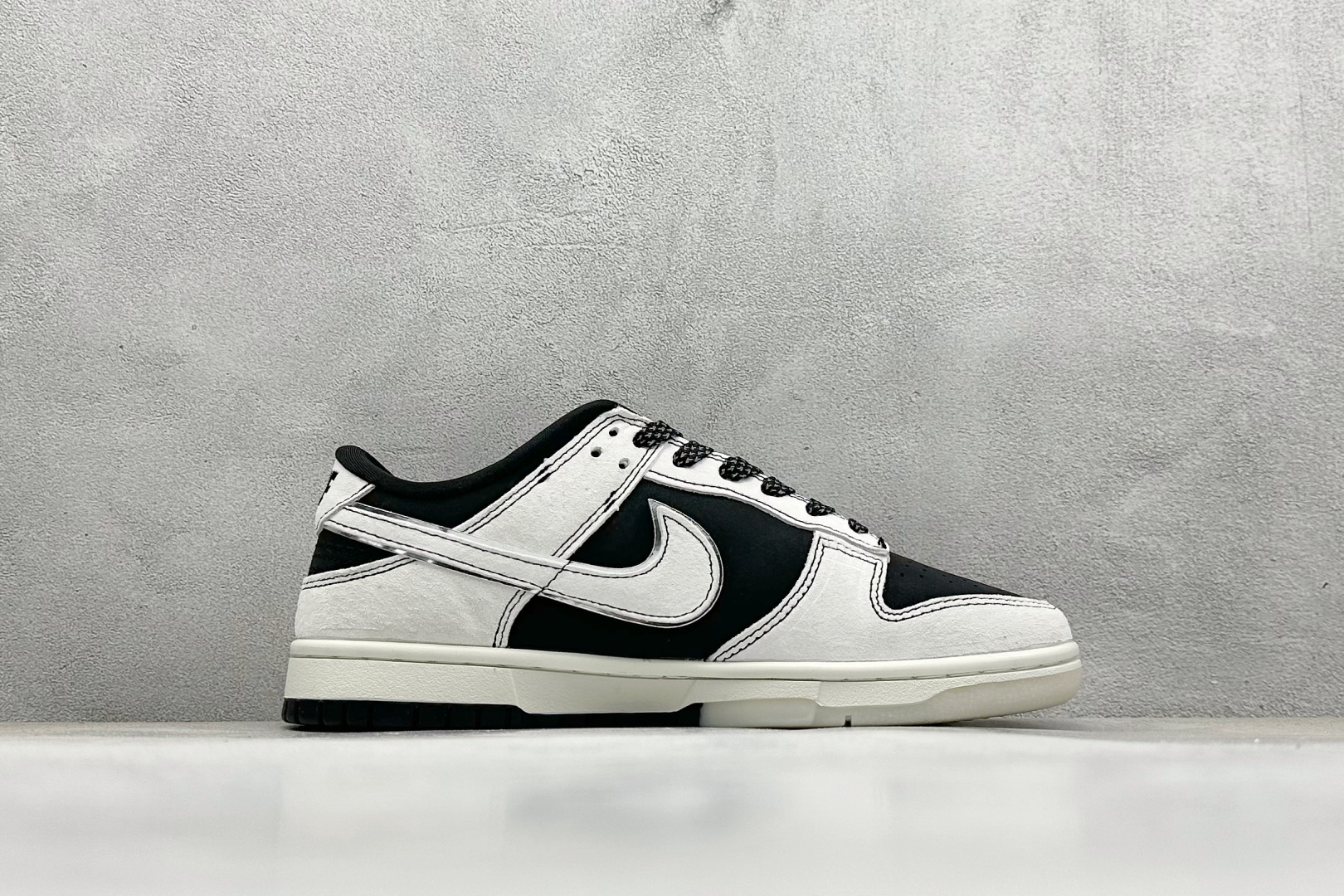 图片[2]-福利特价  Nk SB Dunk Low SUP联名 周年高端定制 低帮休闲板鞋  #定制鞋盒 大厂纯原品质出货 超高清洁度 皮料切割干净无任何毛边 细节完美   货号：QF1568-147 尺码：36 36.5 37.5 38 38.5 39 40 40.5 41 42 42.5 43 44 44.5 45-选品中心