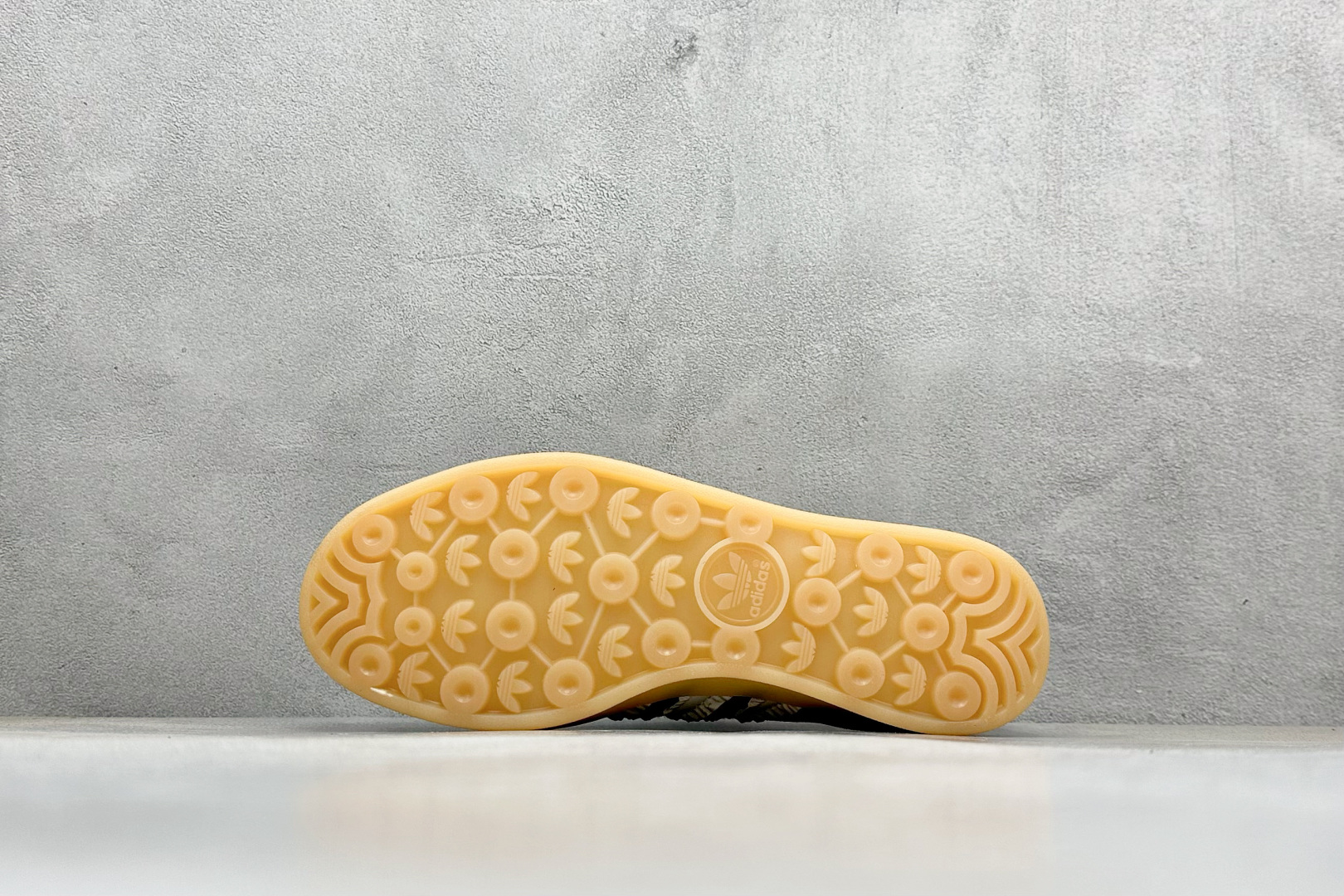 adidoriginals GAZELLE INDOOR 黑白 JS1412