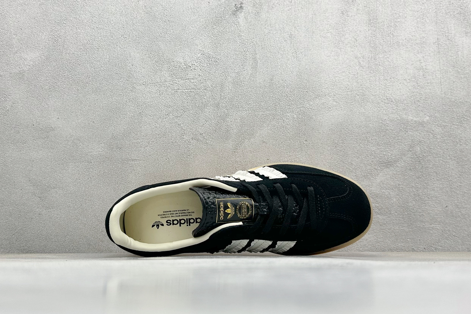 adidoriginals GAZELLE INDOOR 黑白 JS1412