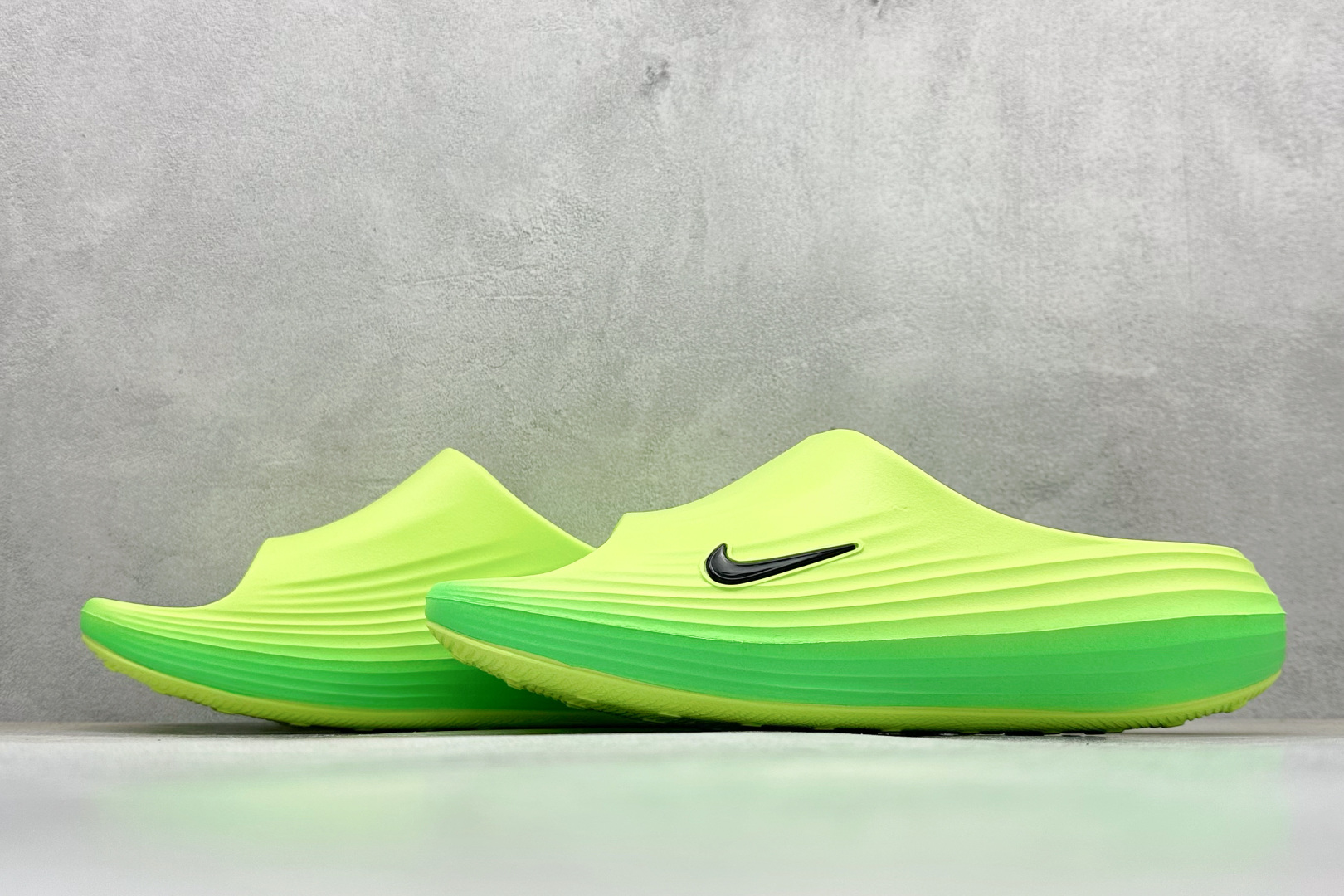 Nike ReactX Rejuven8 Slide 耐克夏日穿搭凉鞋 HV4479-301