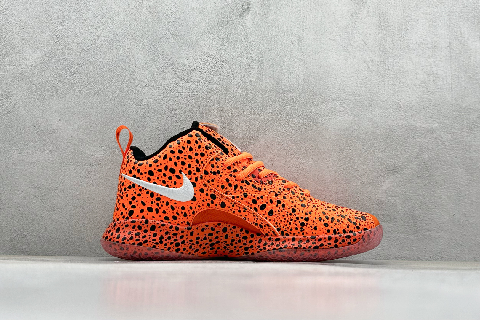 图片[2]-NIkE ZOOM HYPERSET 2 SE 篮球鞋 原鞋开发 全鞋底react科技缓震及能量反馈 上脚舒适回弹 绑带系统和后跟填充 使 hyerset拥有 更出色的鞋面包裹 独家私磨 支持实战 货号：FV3687-900 尺码：36-46-选品中心