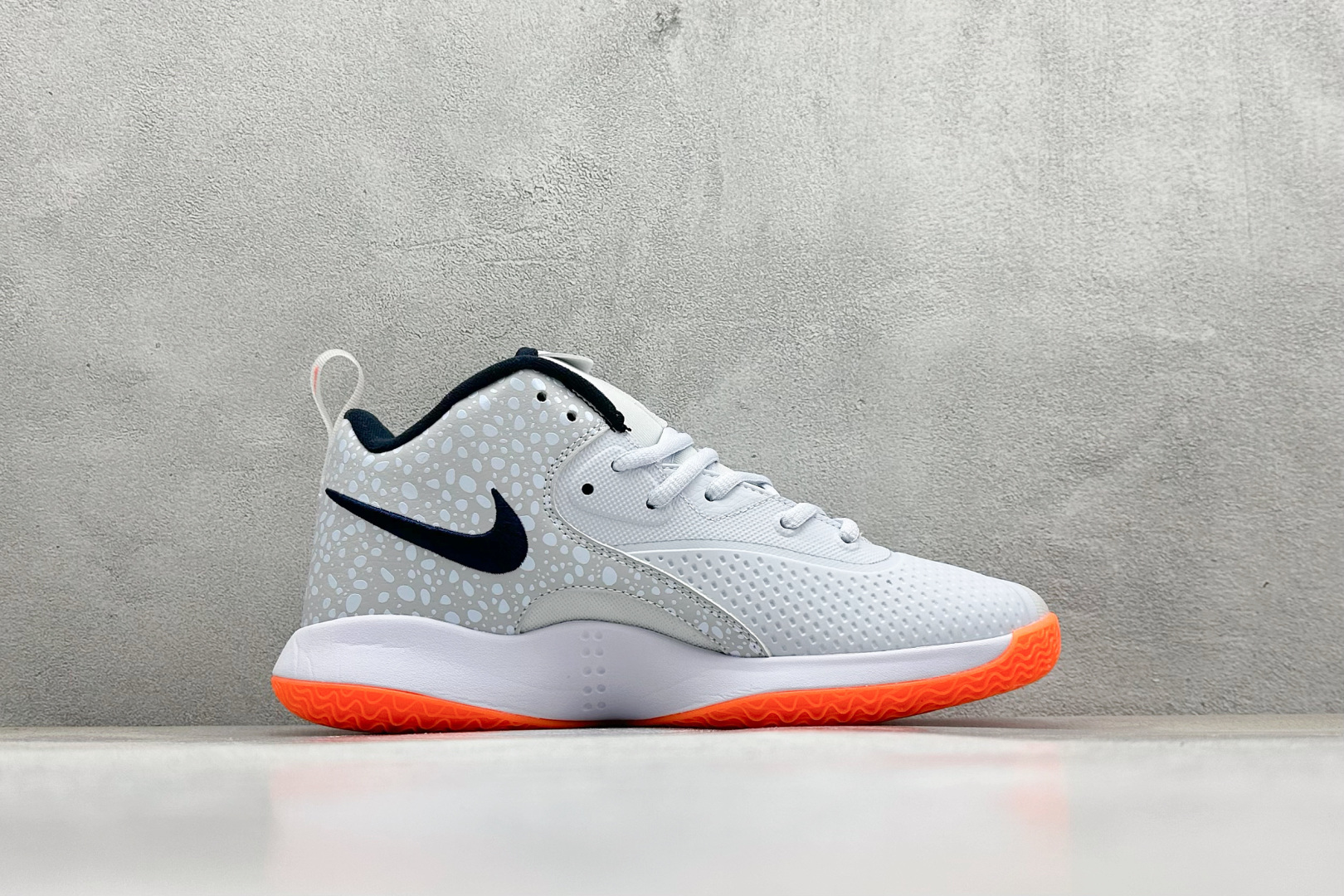 图片[2]-NIkE ZOOM HYPERSET 2 SE 篮球鞋 原鞋开发 全鞋底react科技缓震及能量反馈 上脚舒适回弹 绑带系统和后跟填充 使 hyerset拥有 更出色的鞋面包裹 独家私磨 支持实战 货号：HF3241-900 尺码：36-46-选品中心