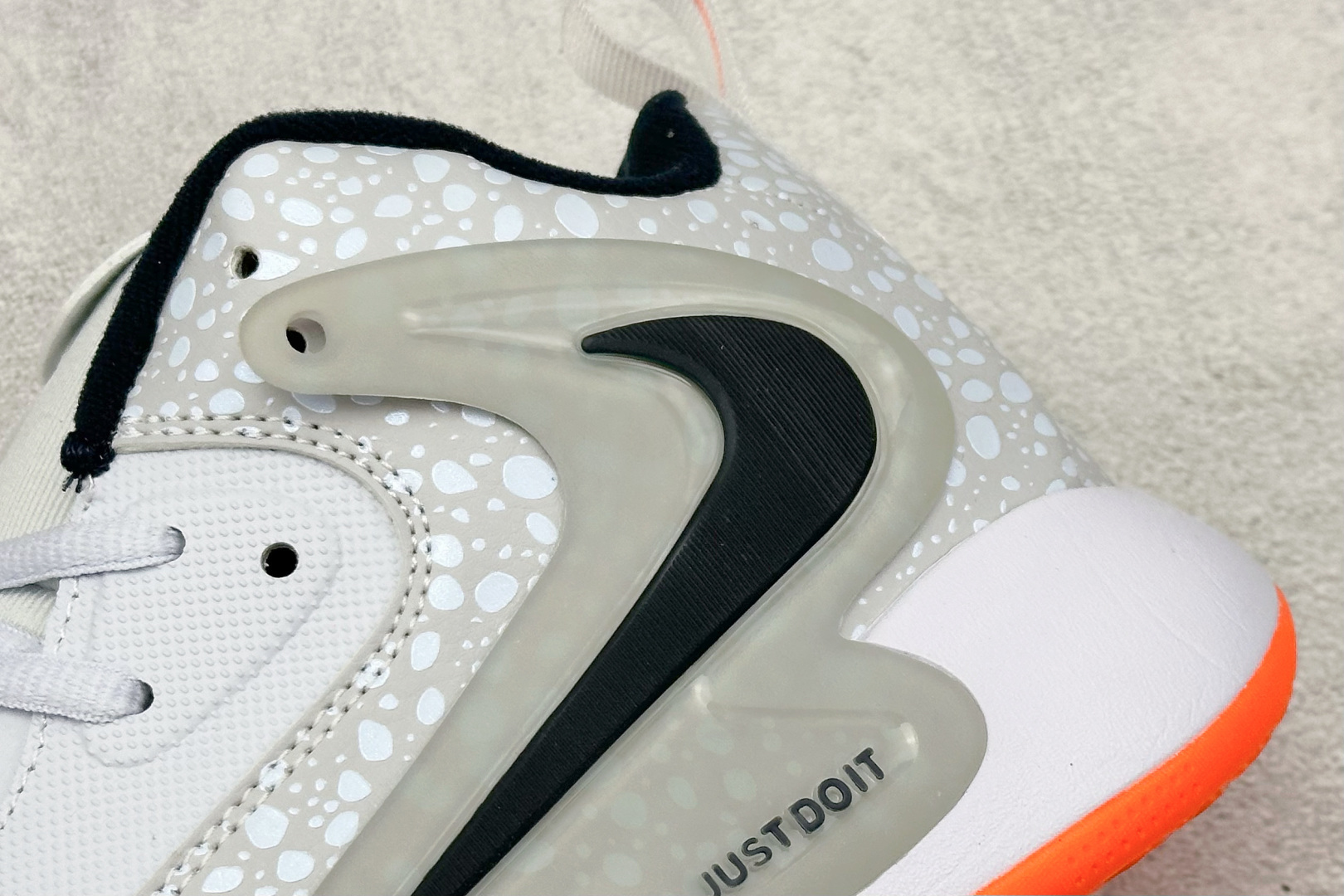图片[9]-NIkE ZOOM HYPERSET 2 SE 篮球鞋 原鞋开发 全鞋底react科技缓震及能量反馈 上脚舒适回弹 绑带系统和后跟填充 使 hyerset拥有 更出色的鞋面包裹 独家私磨 支持实战 货号：HF3241-900 尺码：36-46-选品中心