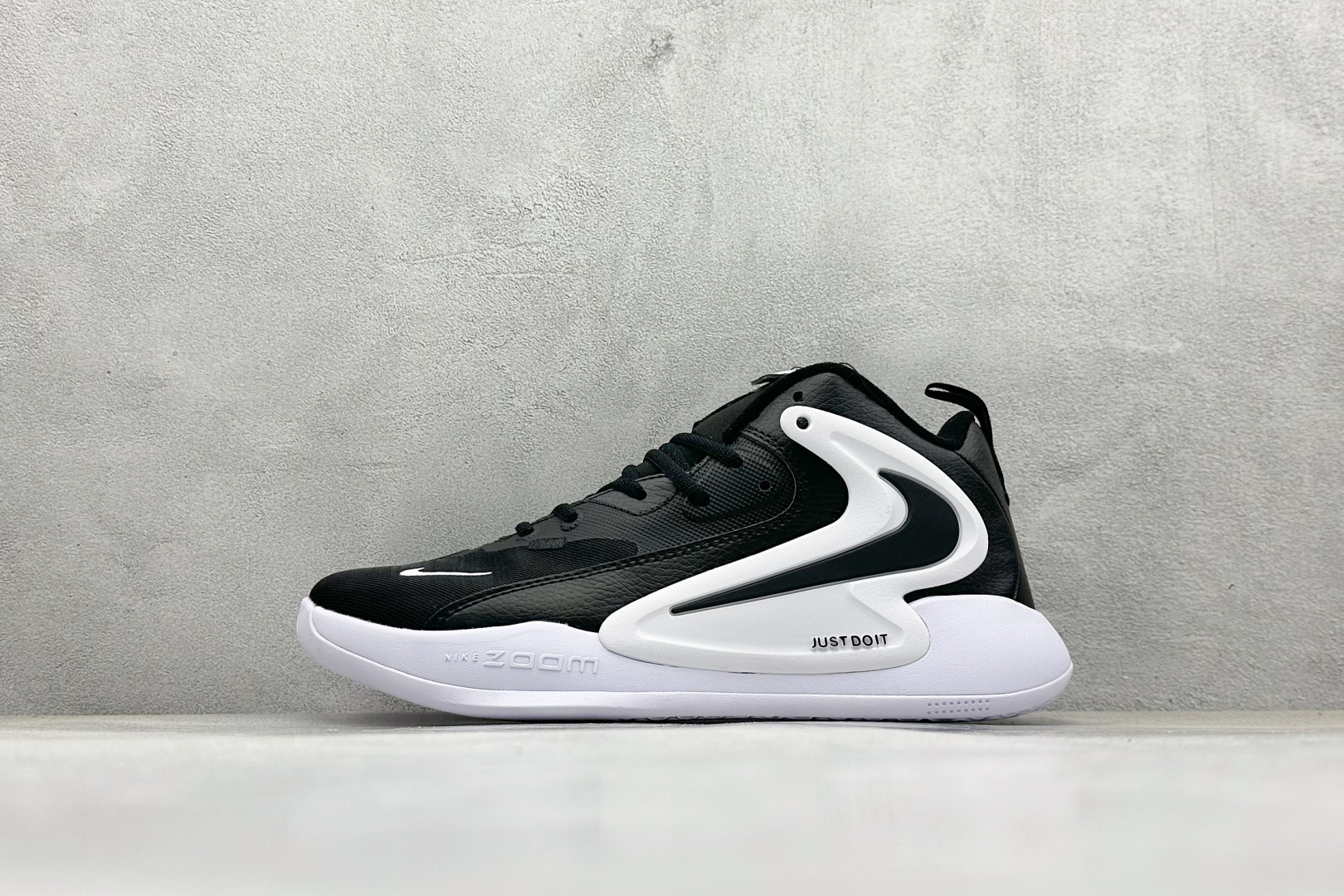NIkE ZOOM HYPERSET 2 SE 篮球鞋 原鞋开发 全鞋底react科技缓震及能量反馈 上脚舒适回弹 绑带系统和后跟填充 使 hyerset拥有 更出色的鞋面包裹 独家私磨 支持实战 货号：FQ7070-001 尺码：36-46-选品中心