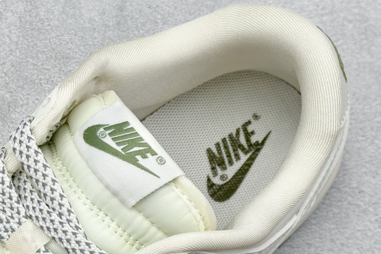 图片[8]-福利特价  Nk SB Dunk Low Supreme联名-经典米绿 周年高端定制 低帮休闲板鞋  #定制鞋盒 大厂纯原品质出货 超高清洁度 皮料切割干净无任何毛边 细节完美 货号：XX8888-002  尺码：36 36.5 37.5 38 38.5 39 40 40.5 41 42 42.5 43 44 44.5 45-选品中心