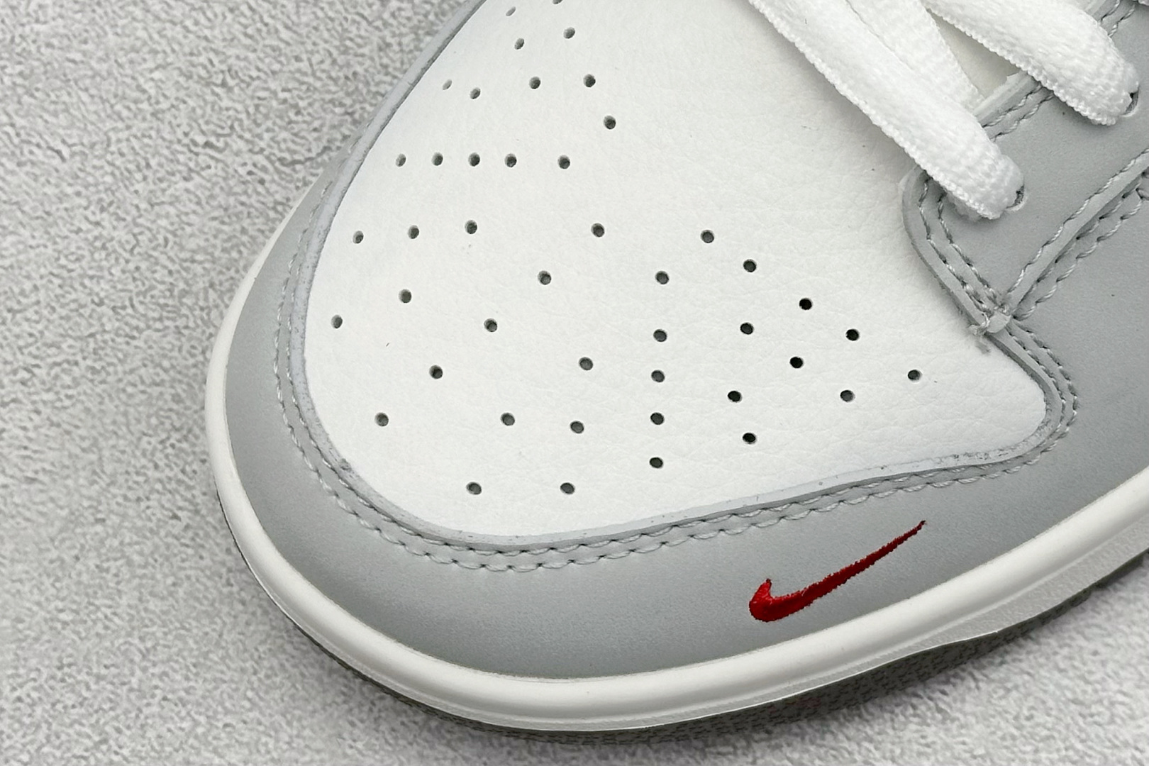 图片[7]-福利特价  Nk SB Dunk Low 联名 周年高端定制 低帮休闲板鞋  #定制鞋盒 大厂纯原品质出货 超高清洁度 皮料切割干净无任何毛边 细节完美 货号：GJ8309 932  尺码：36 36.5 37.5 38 38.5 39 40 40.5 41 42 42.5 43 44 44.5 45-选品中心