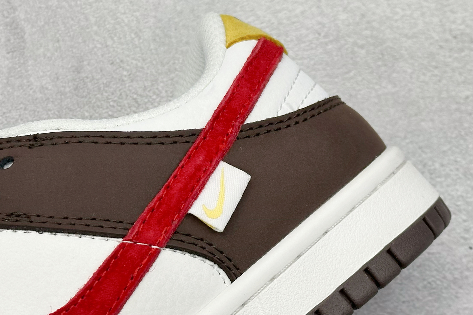 图片[9]-福利特价  Nk SB Dunk Low 联名 周年高端定制 低帮休闲板鞋  #定制鞋盒 大厂纯原品质出货 超高清洁度 皮料切割干净无任何毛边 细节完美 货号：GJ8309 932  尺码：36 36.5 37.5 38 38.5 39 40 40.5 41 42 42.5 43 44 44.5 45-选品中心