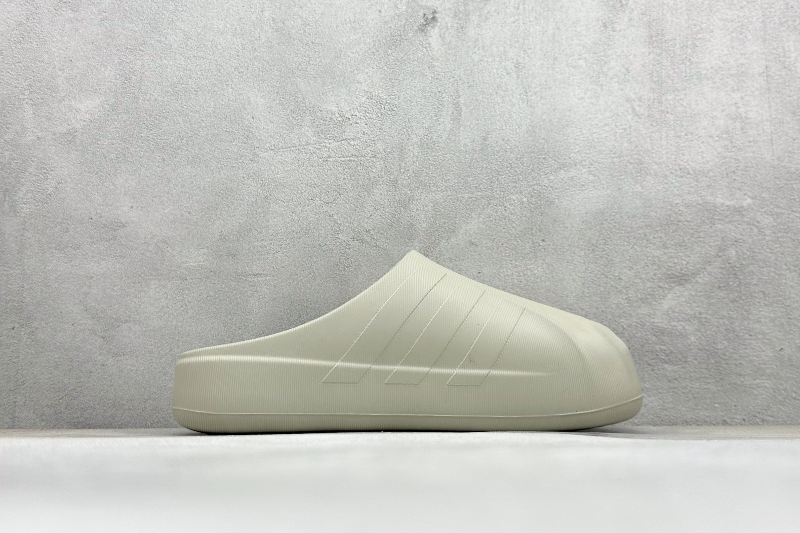 AdidOriginals AdiFOM Superstar Mule 阿迪今夏爆款包头鸭鸭拖鞋 IE0757