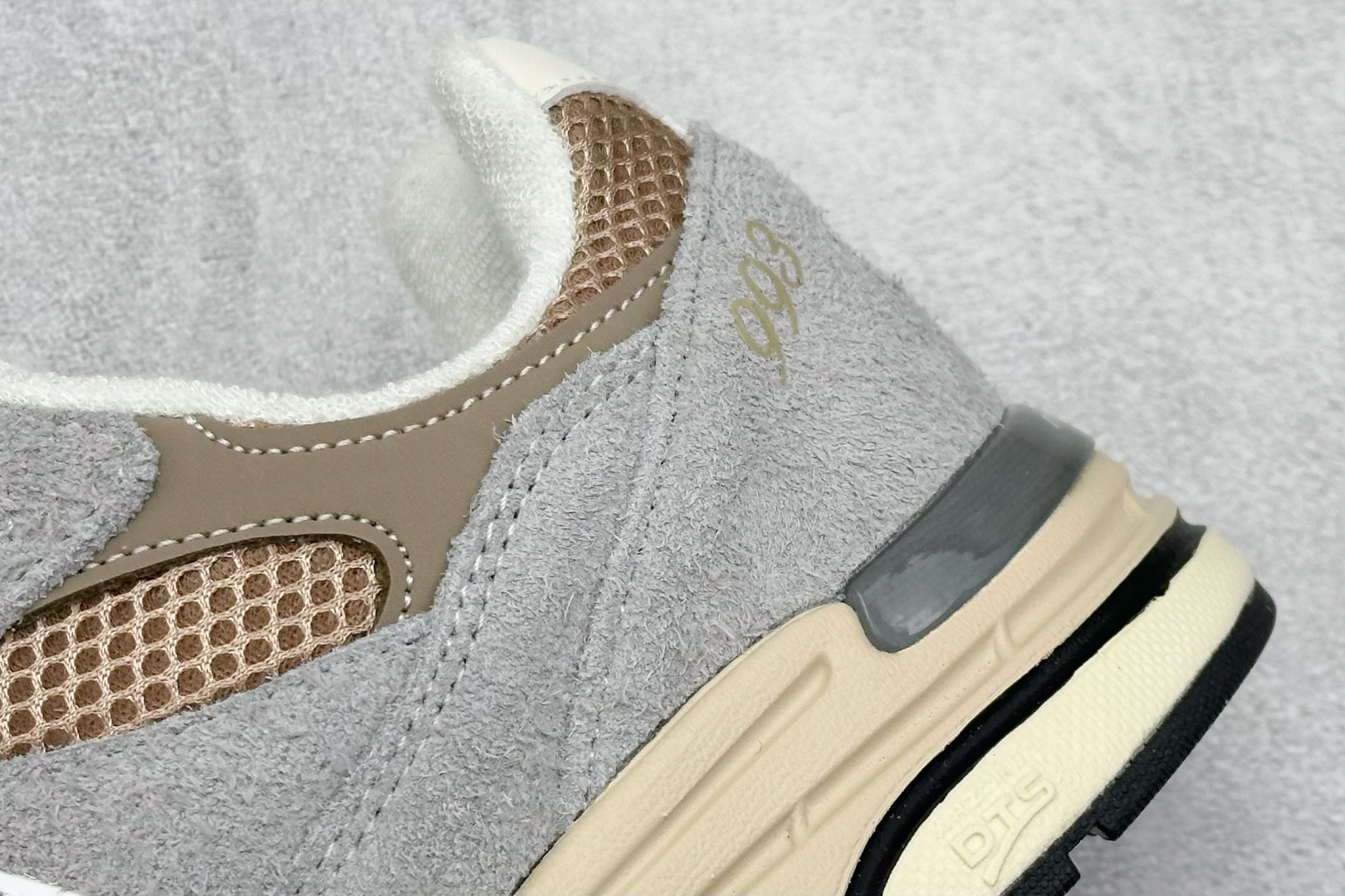 New Balance NB Made In USA M993系列美产血统经典复古休闲运动百搭老爹跑步鞋 U993GG
