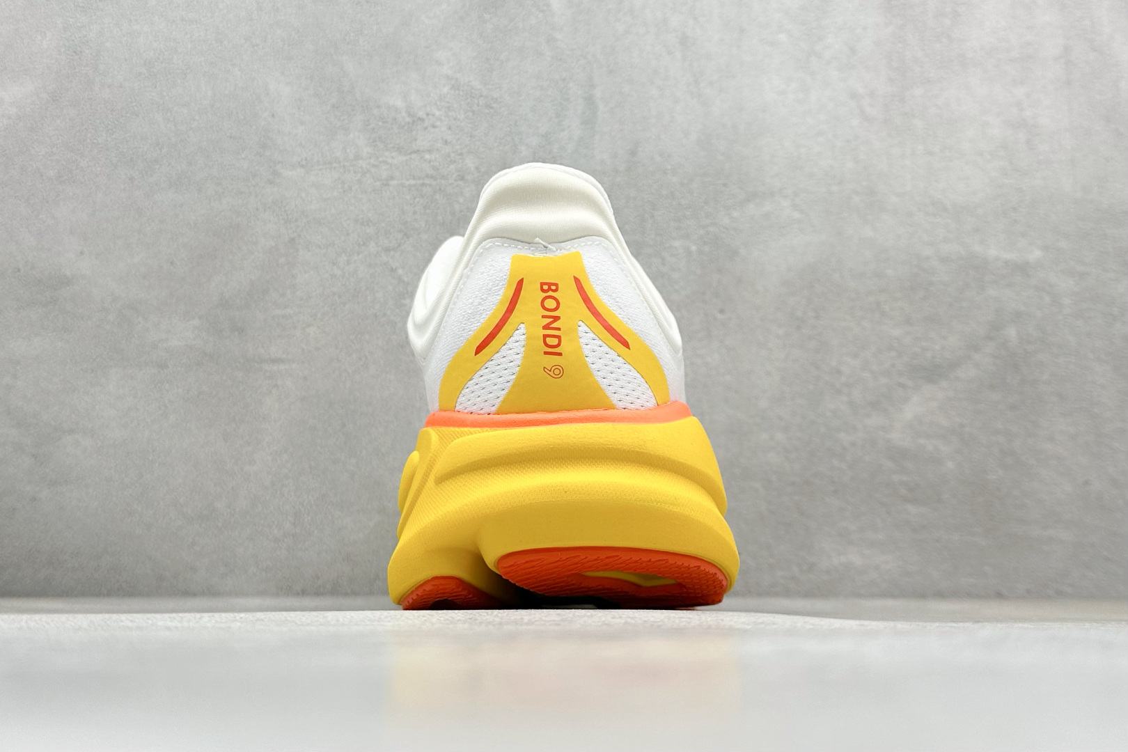  放店私
RS版HOKA ONE ONE Bondi 9 舒适防滑耐磨低帮休闲跑步鞋 

货号：/FNF
