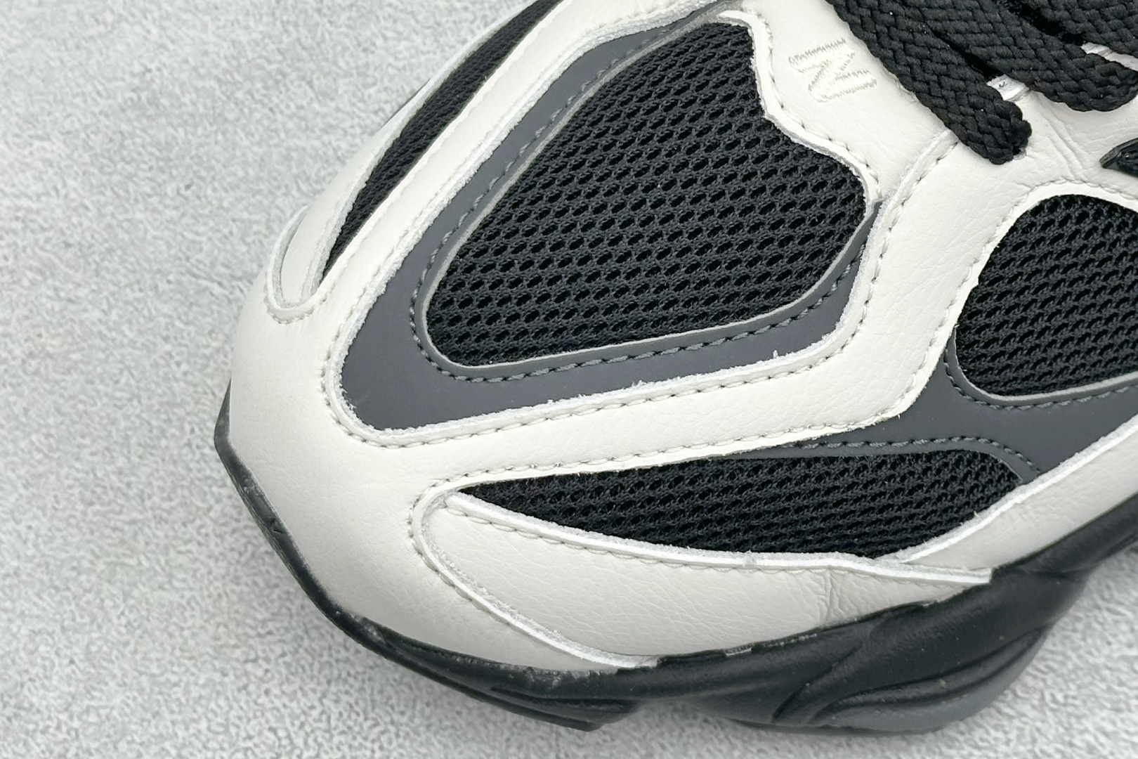 图片[7]-New Balance NB9060系列 复古休闲运动慢跑鞋 #鞋款灵感源自设计师本人对夏日的怀日回忆。鞋面大身由空间双格及磨砂鞋面拼接而生，配以柔和、温暖的粉橘色调，夏日氛围拉满 #采用大面积网眼以及麂皮材质覆盖鞋身，还原经典气质。搭载ABZORB避震科技，由泡沫聚酯制成，上脚可以有效减少由鞋底反弹对身体及双腿的冲击力 货号：U9060ZBS 尺码：36 37 37.5 38 38.5 39 40 40.5 41 42 42.5 43 44 45-选品中心