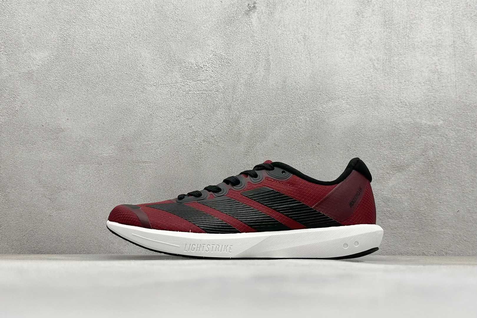 Adidas Adizero BK 阿迪透气低帮跑步鞋 货号：JP6582  尺码：36 36.5 37 38 38.5 39 40 40.5 41 42 42.5 43 44 44.5 45-选品中心