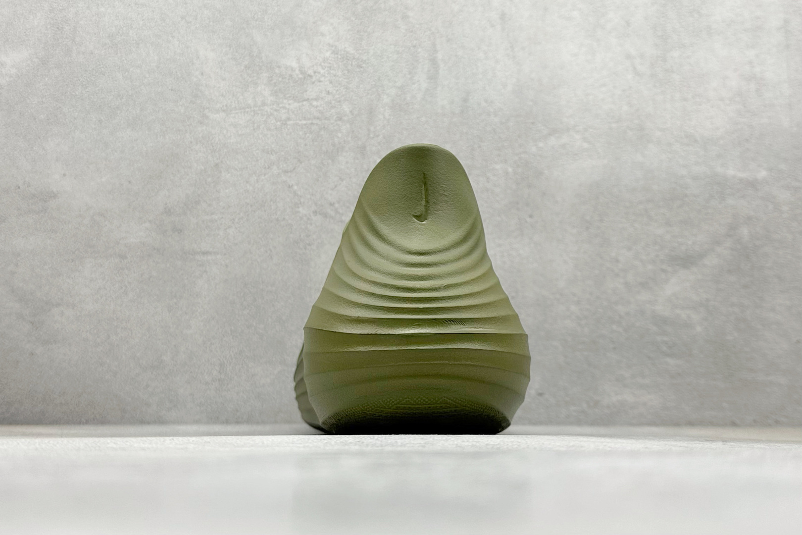 图片[6]-Nike ReactX Rejuven8 Slide 耐克夏日穿搭凉鞋  #采用质感柔软且出众回弹的 ReactX泡绵，缔造非凡舒适的日常穿着体验，助你保持活力。  货号：HV5060-201 尺码：35-40-选品中心