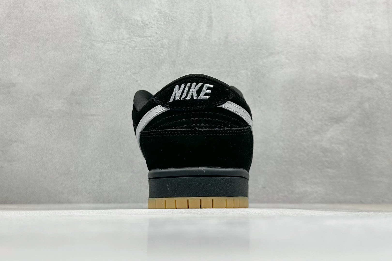BF版Nike SB Dunk Low 生胶黑银 BQ6817-010