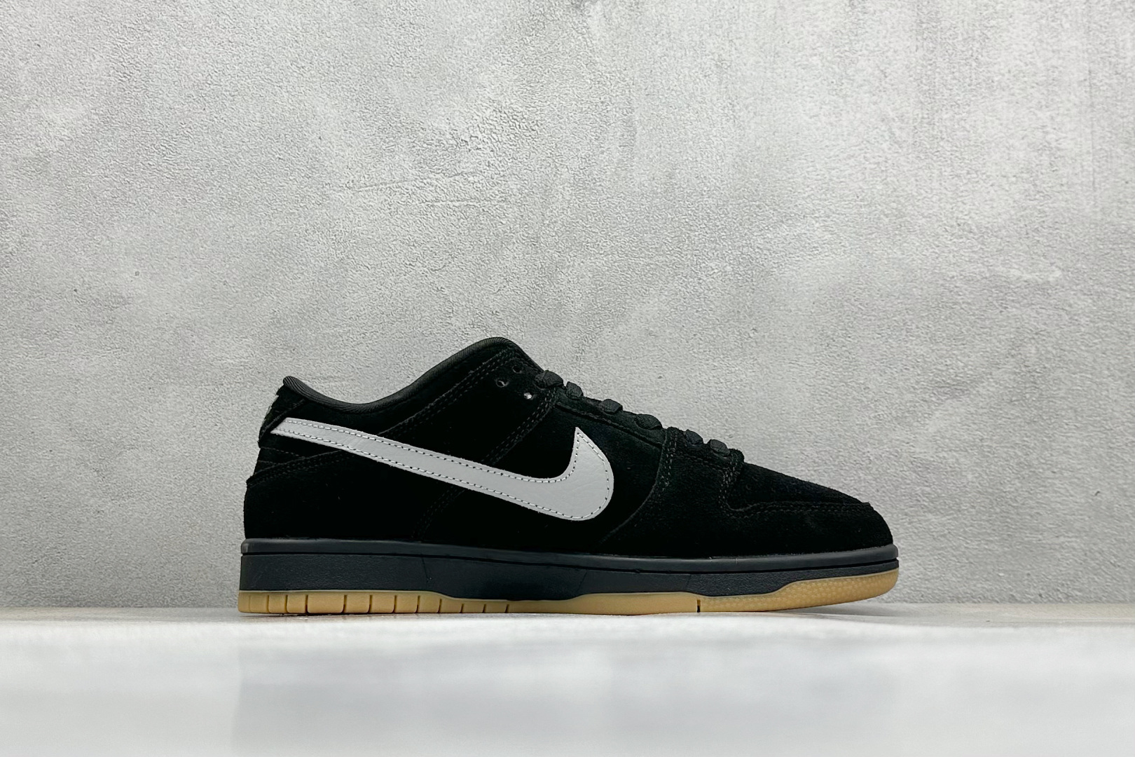 BF版Nike SB Dunk Low 生胶黑银 BQ6817-010