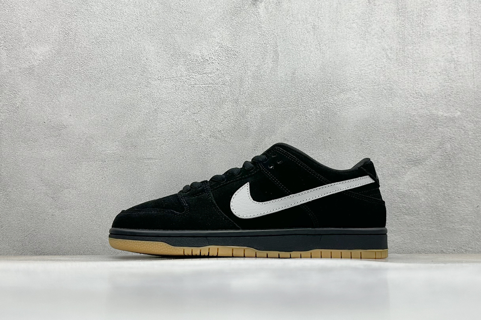 BF版Nike SB Dunk Low 生胶黑银 BQ6817-010