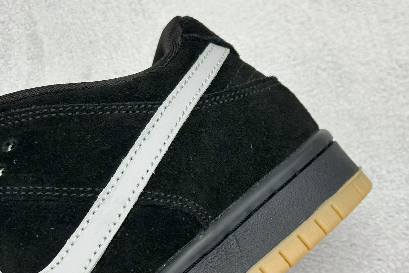 BF版Nike SB Dunk Low 生胶黑银 BQ6817-010