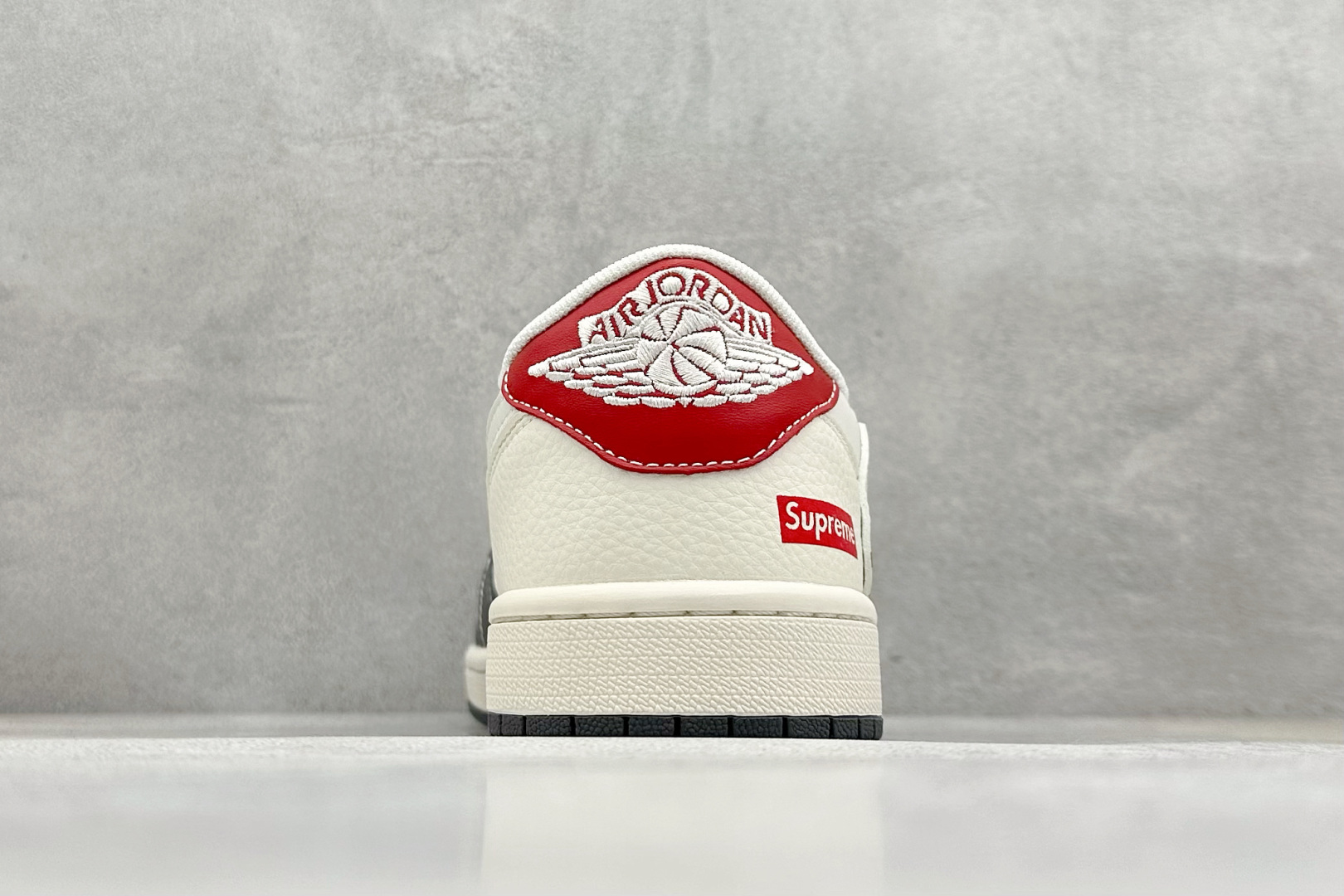 Travis Scott x Fragment Design x Air Jordan 1 Low SP AJ1 乔1 Supreme联名 米灰黑红尾 低帮文化休闲板鞋 QW5088-201