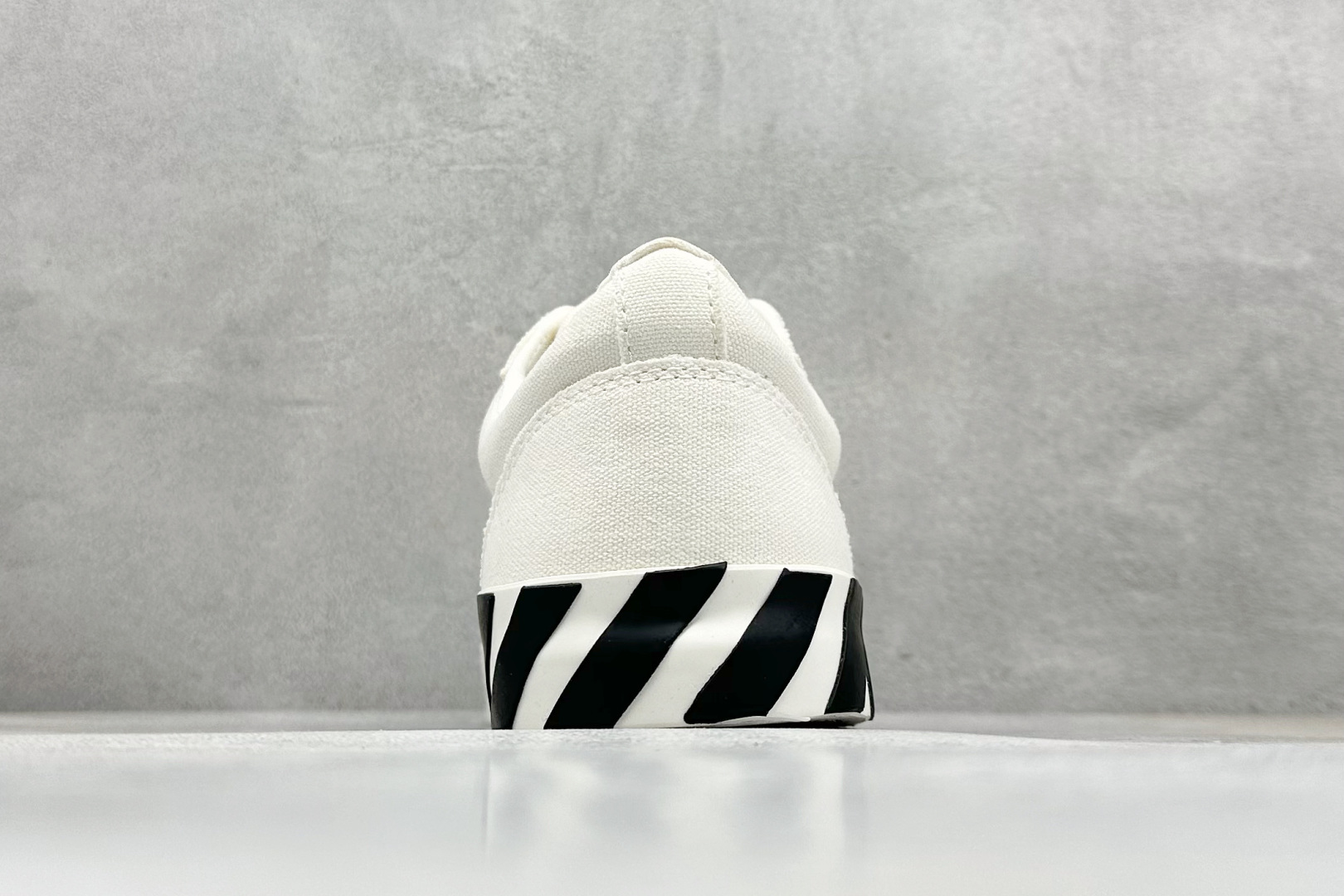 图片[6]-S版OFF-WHITE GYM SHOES LOVERS 舒适百搭防滑耐磨低帮帆布鞋  尺码：36 37 38 39 40 41 42 43 44 45 46 47-选品中心