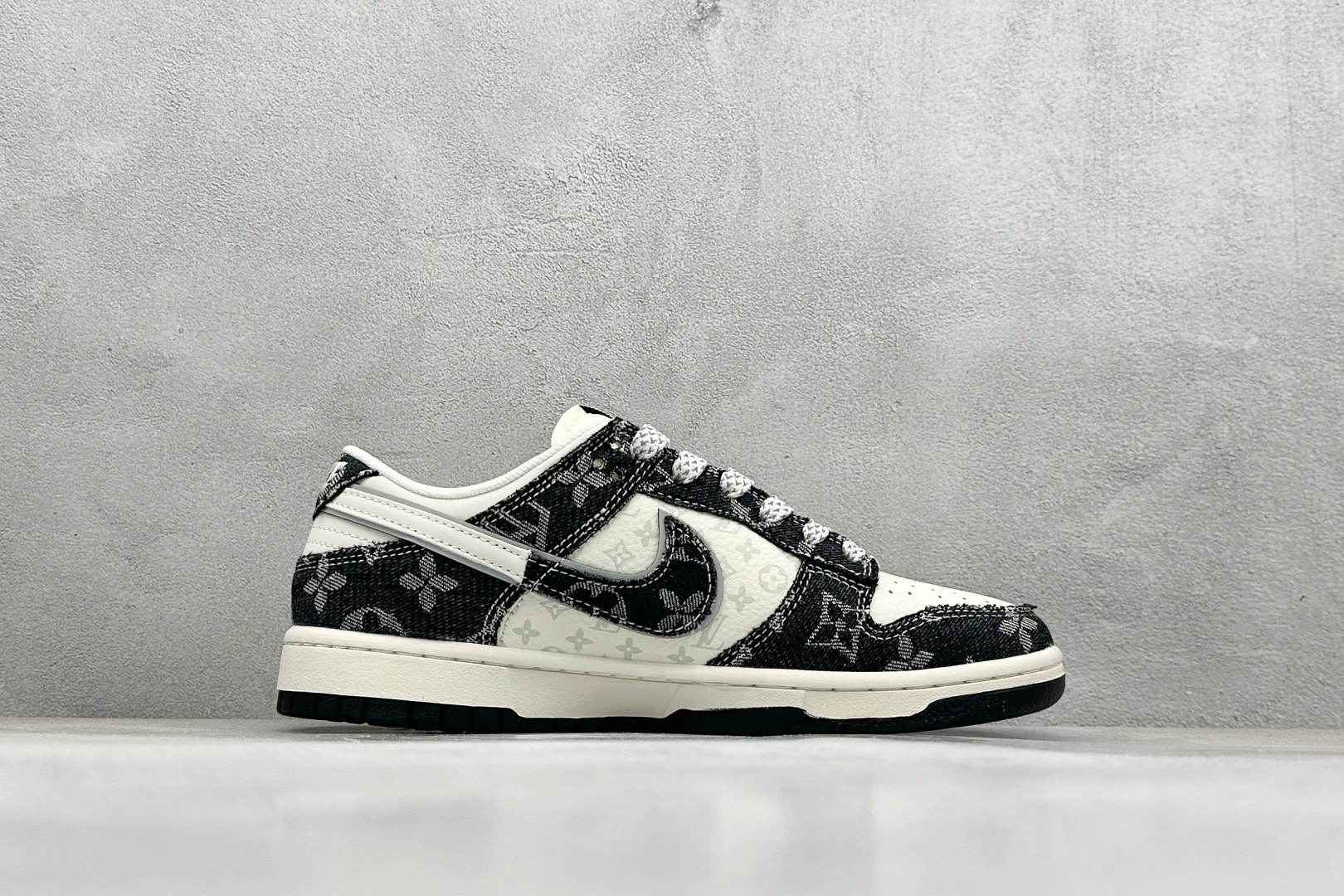 XC版Nike SB Dunk Low LV联名 双小勾牛仔 低帮休闲板鞋 YX5066-378