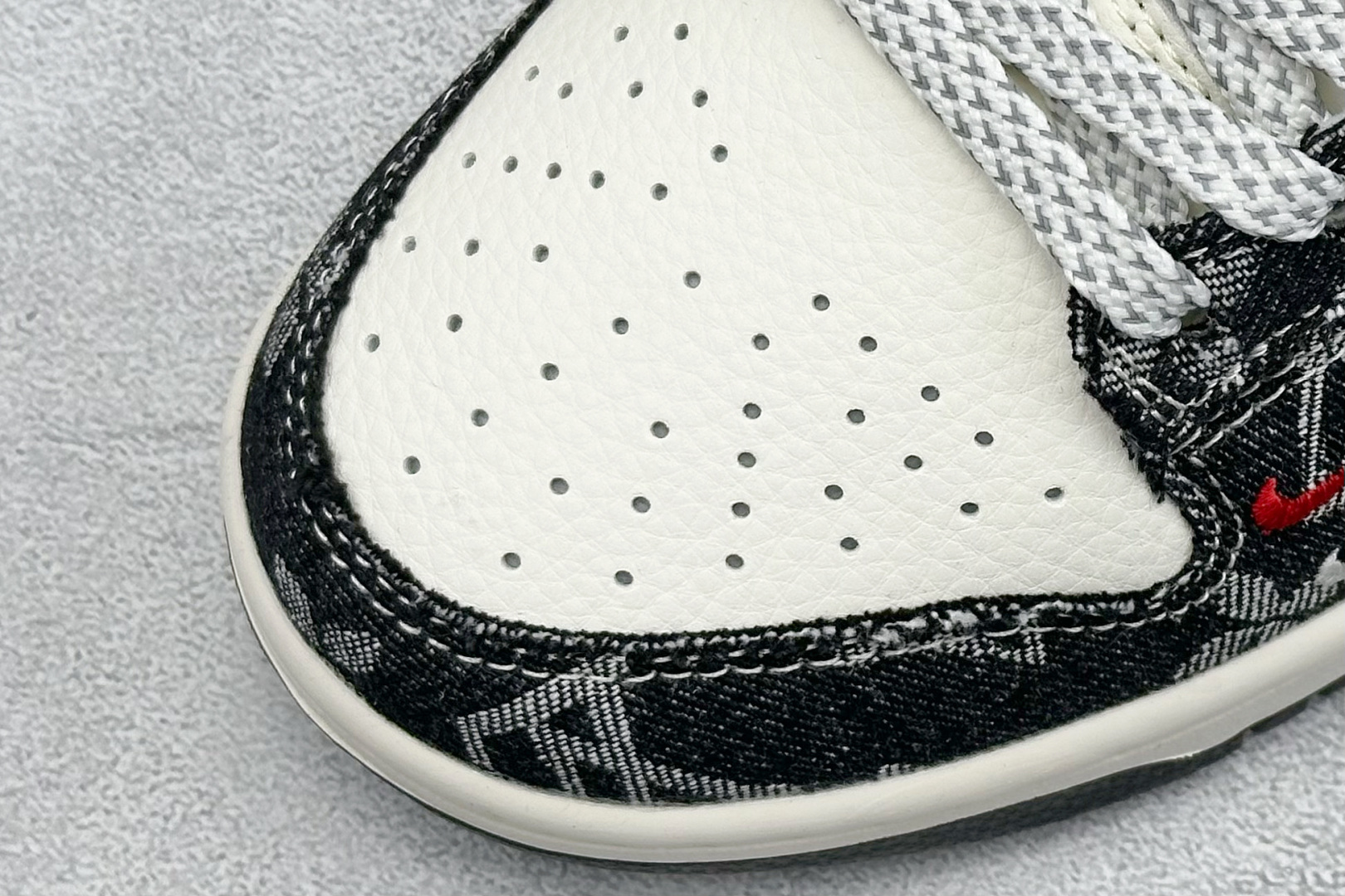 XC版Nike SB Dunk Low LV联名 双小勾牛仔 低帮休闲板鞋 YX5066-378