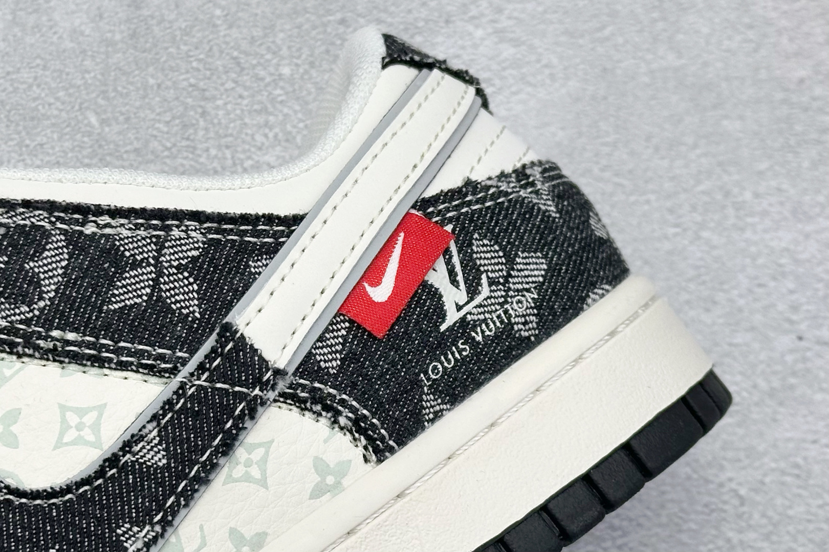 XC版Nike SB Dunk Low LV联名 双小勾牛仔 低帮休闲板鞋 YX5066-378